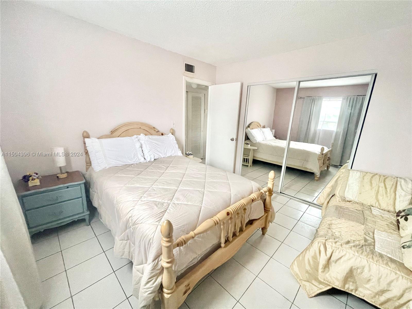 2145 Pierce St, Hollywood, FL, 33020 United States, 1 Bedroom Bedrooms, ,1 BathroomBathrooms,Residential,For Sale,Pierce St,A11504396