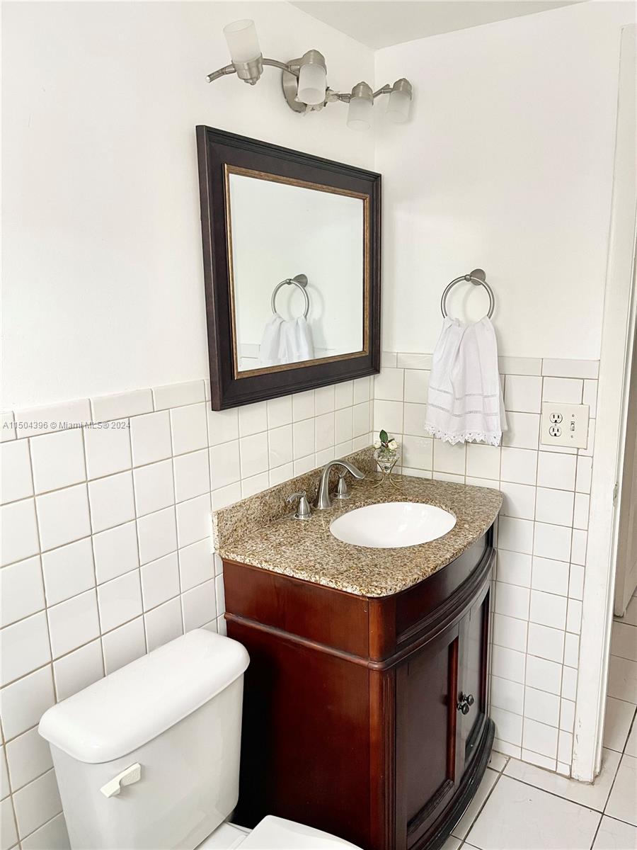 2145 Pierce St, Hollywood, FL, 33020 United States, 1 Bedroom Bedrooms, ,1 BathroomBathrooms,Residential,For Sale,Pierce St,A11504396