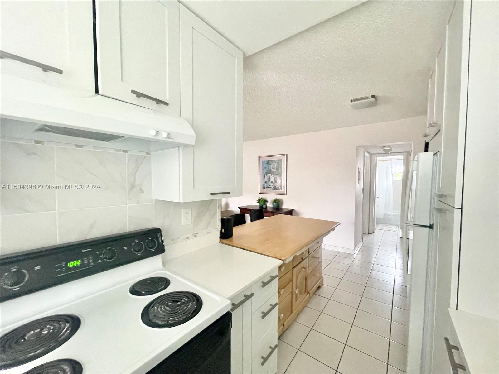 2145 Pierce St, Hollywood, FL, 33020 United States, 1 Bedroom Bedrooms, ,1 BathroomBathrooms,Residential,For Sale,Pierce St,A11504396