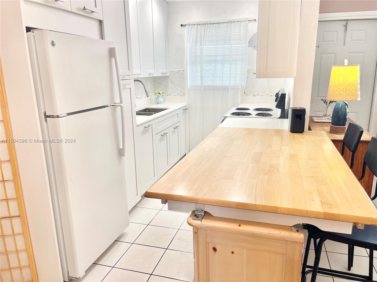 2145 Pierce St, Hollywood, FL, 33020 United States, 1 Bedroom Bedrooms, ,1 BathroomBathrooms,Residential,For Sale,Pierce St,A11504396