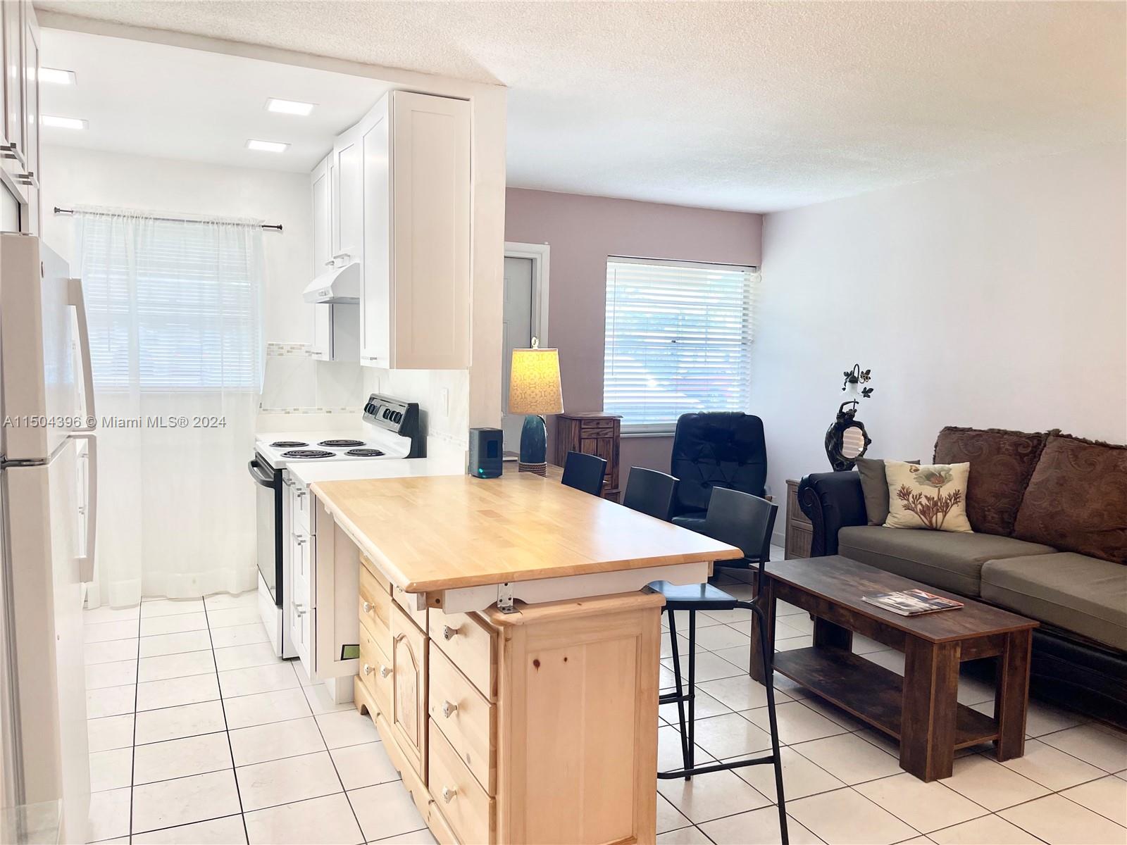 2145 Pierce St, Hollywood, FL, 33020 United States, 1 Bedroom Bedrooms, ,1 BathroomBathrooms,Residential,For Sale,Pierce St,A11504396