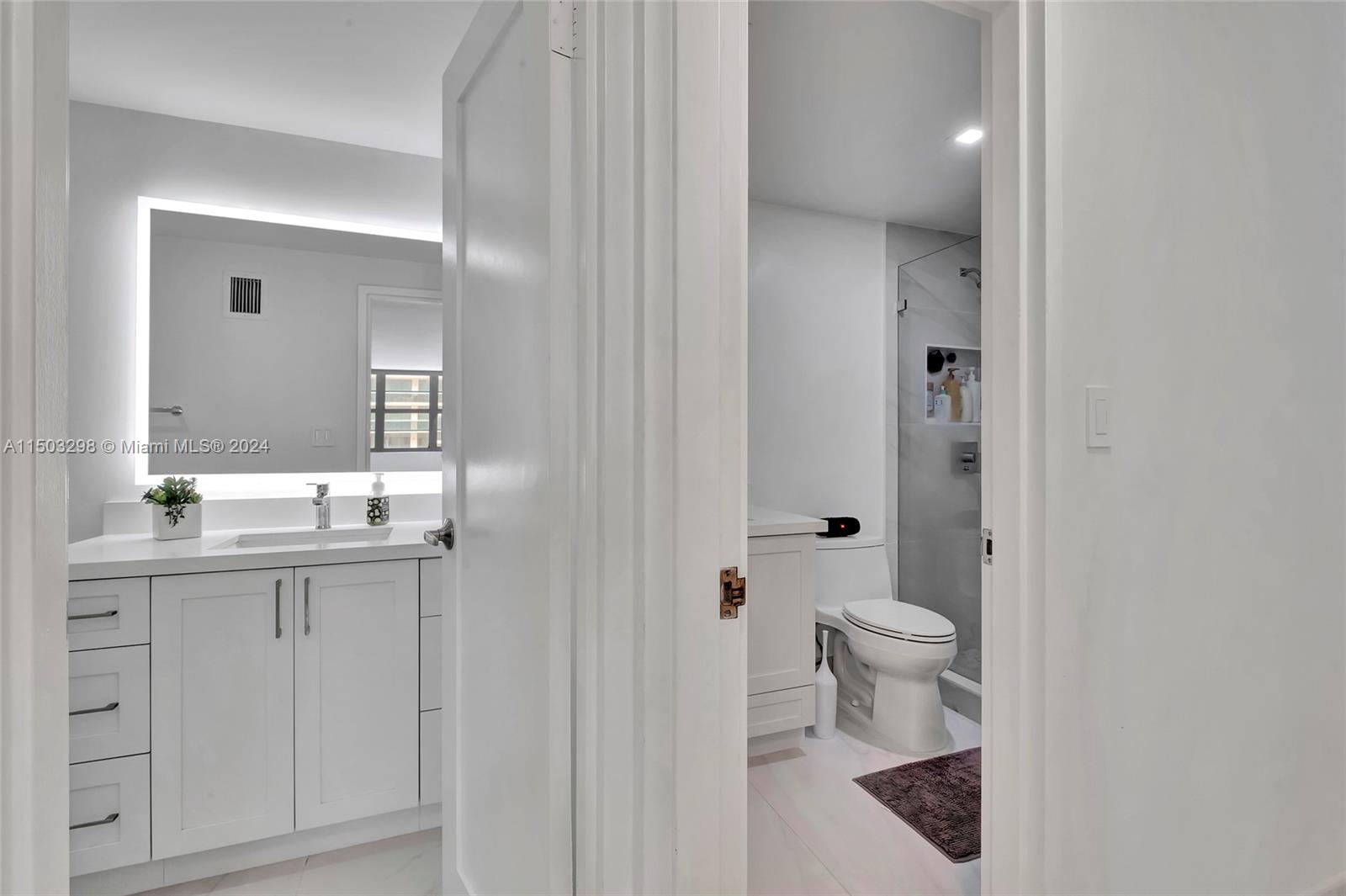 5825 Collins Ave 11E, Miami Beach, Florida 33140, 2 Bedrooms Bedrooms, ,2 BathroomsBathrooms,Residential,For Sale,5825 Collins Ave 11E,A11503298