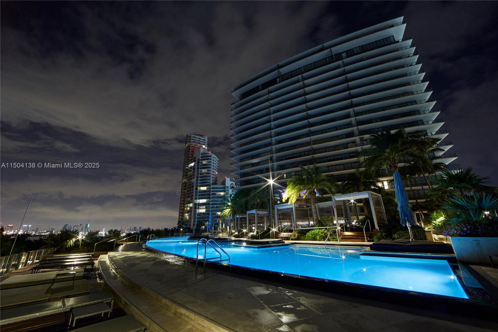 800 Pointe Dr, Miami Beach, FL, 33139 United States, 3 Bedrooms Bedrooms, ,3 BathroomsBathrooms,Residential,For Sale,Pointe Dr,A11504138