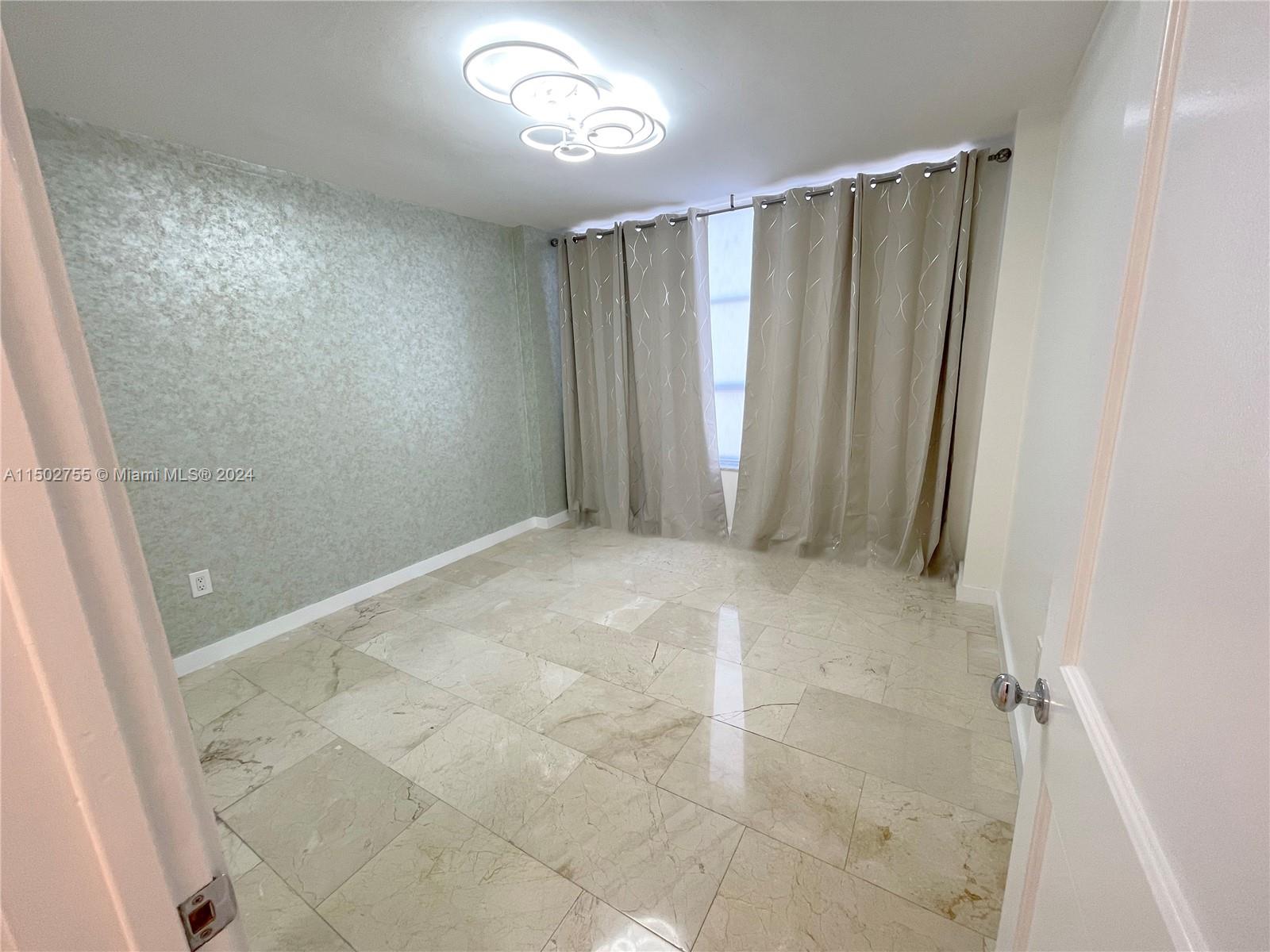 4101 Pine Tree Dr 1429, Miami Beach, Florida 33140, 2 Bedrooms Bedrooms, ,2 BathroomsBathrooms,Residential,For Sale,4101 Pine Tree Dr 1429,A11502755