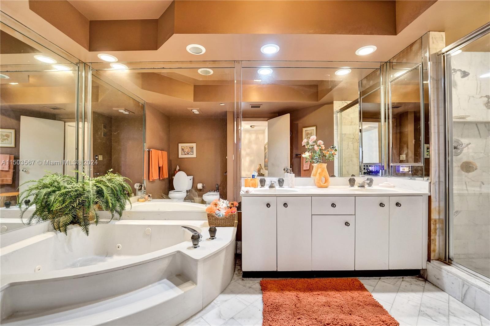 20281 E Country Club Dr 903, Aventura, Florida 33180, 2 Bedrooms Bedrooms, ,2 BathroomsBathrooms,Residential,For Sale,20281 E Country Club Dr 903,A11503567