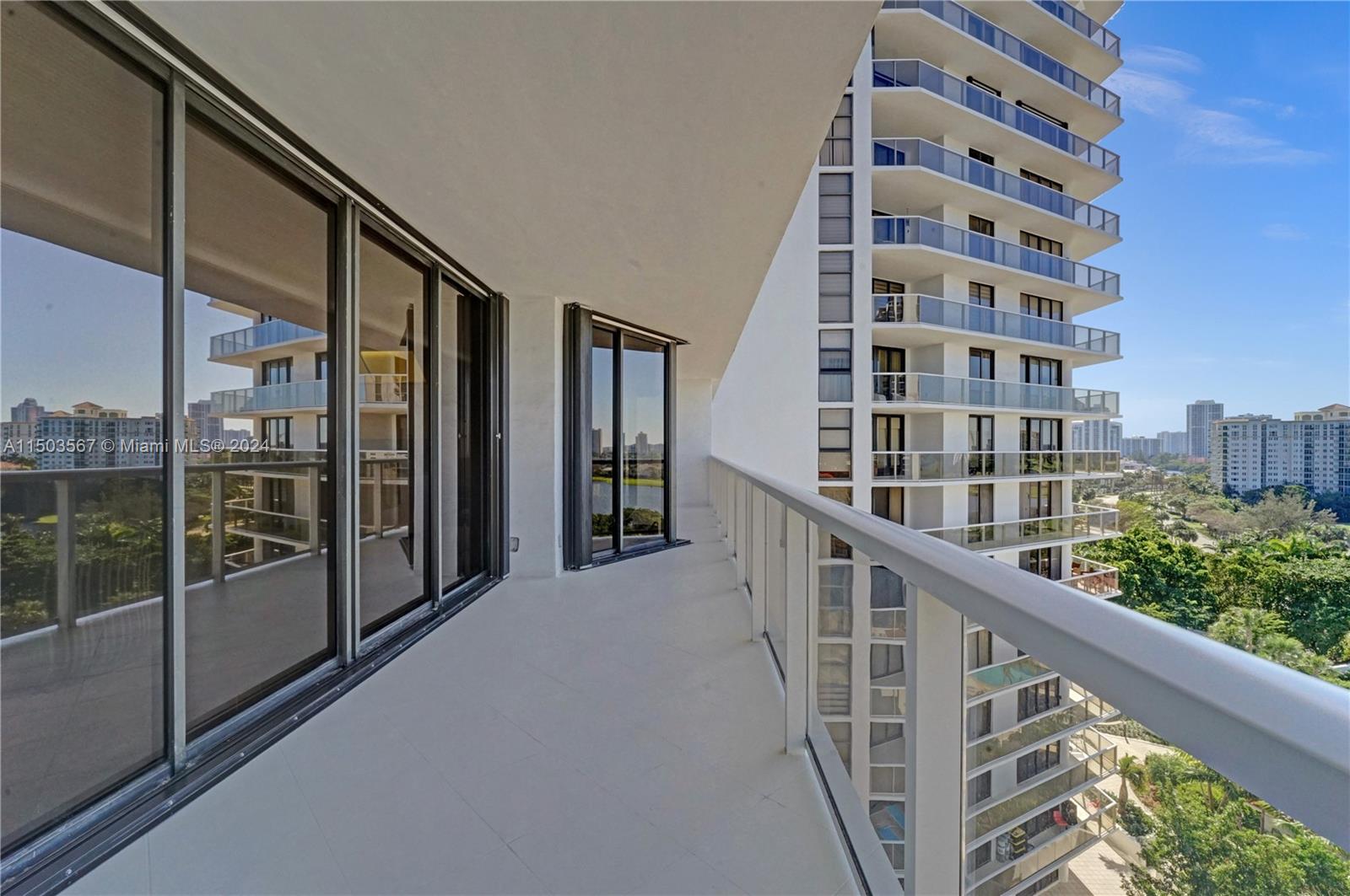 20281 E Country Club Dr 903, Aventura, Florida 33180, 2 Bedrooms Bedrooms, ,2 BathroomsBathrooms,Residential,For Sale,20281 E Country Club Dr 903,A11503567