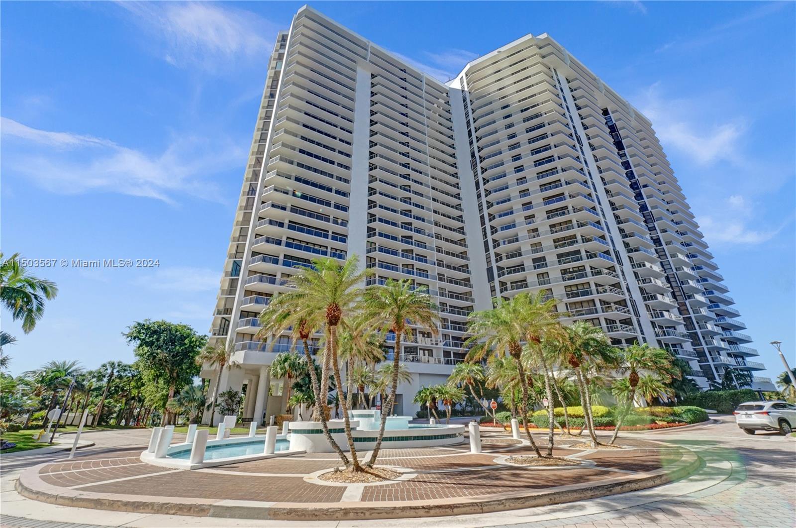 20281 E Country Club Dr 903, Aventura, Florida 33180, 2 Bedrooms Bedrooms, ,2 BathroomsBathrooms,Residential,For Sale,20281 E Country Club Dr 903,A11503567