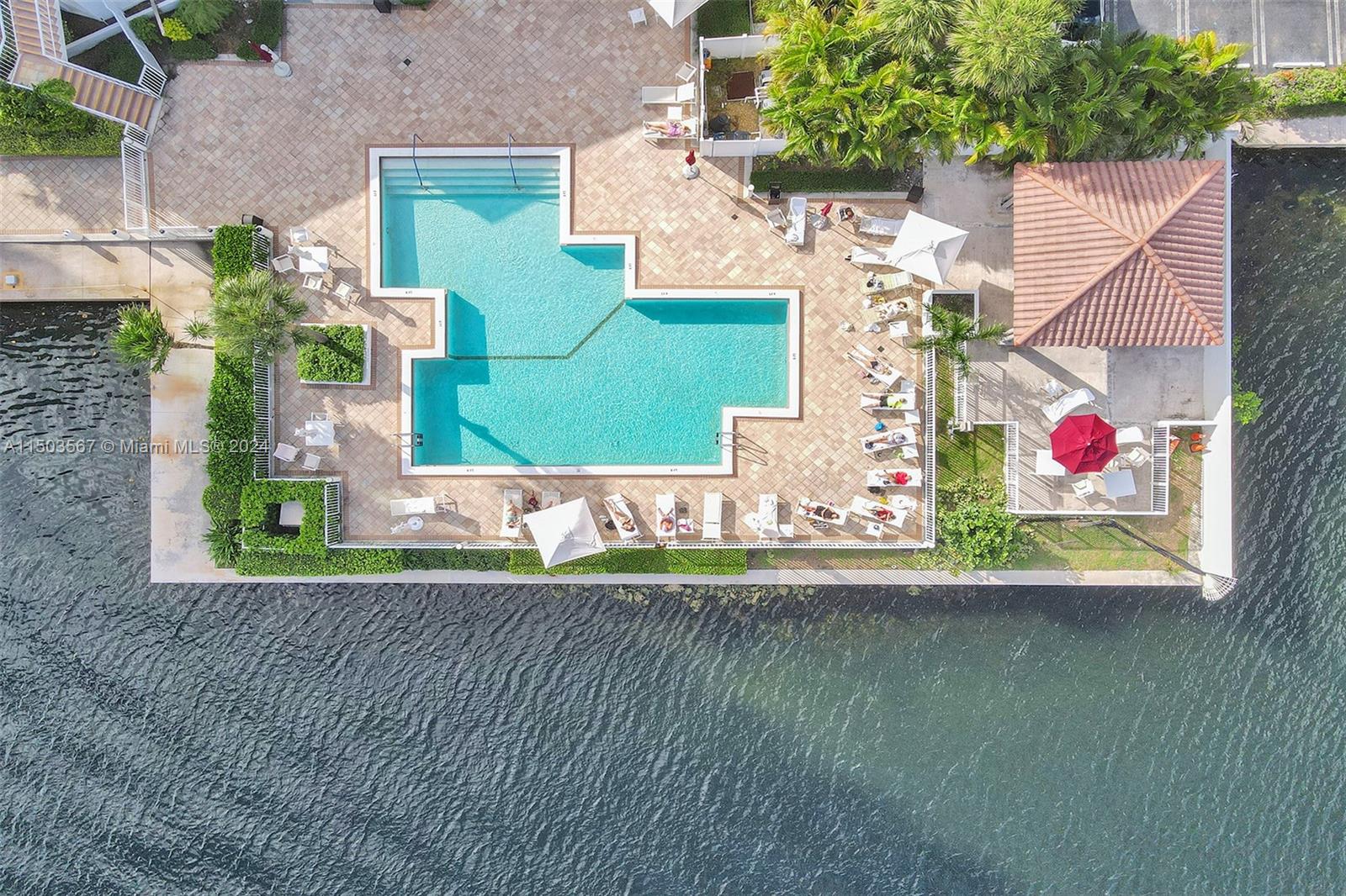 20281 E Country Club Dr 903, Aventura, Florida 33180, 2 Bedrooms Bedrooms, ,2 BathroomsBathrooms,Residential,For Sale,20281 E Country Club Dr 903,A11503567