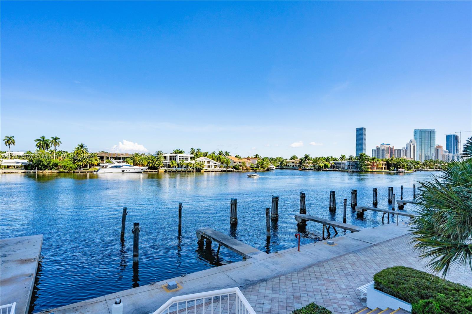 20281 E Country Club Dr 903, Aventura, Florida 33180, 2 Bedrooms Bedrooms, ,2 BathroomsBathrooms,Residential,For Sale,20281 E Country Club Dr 903,A11503567