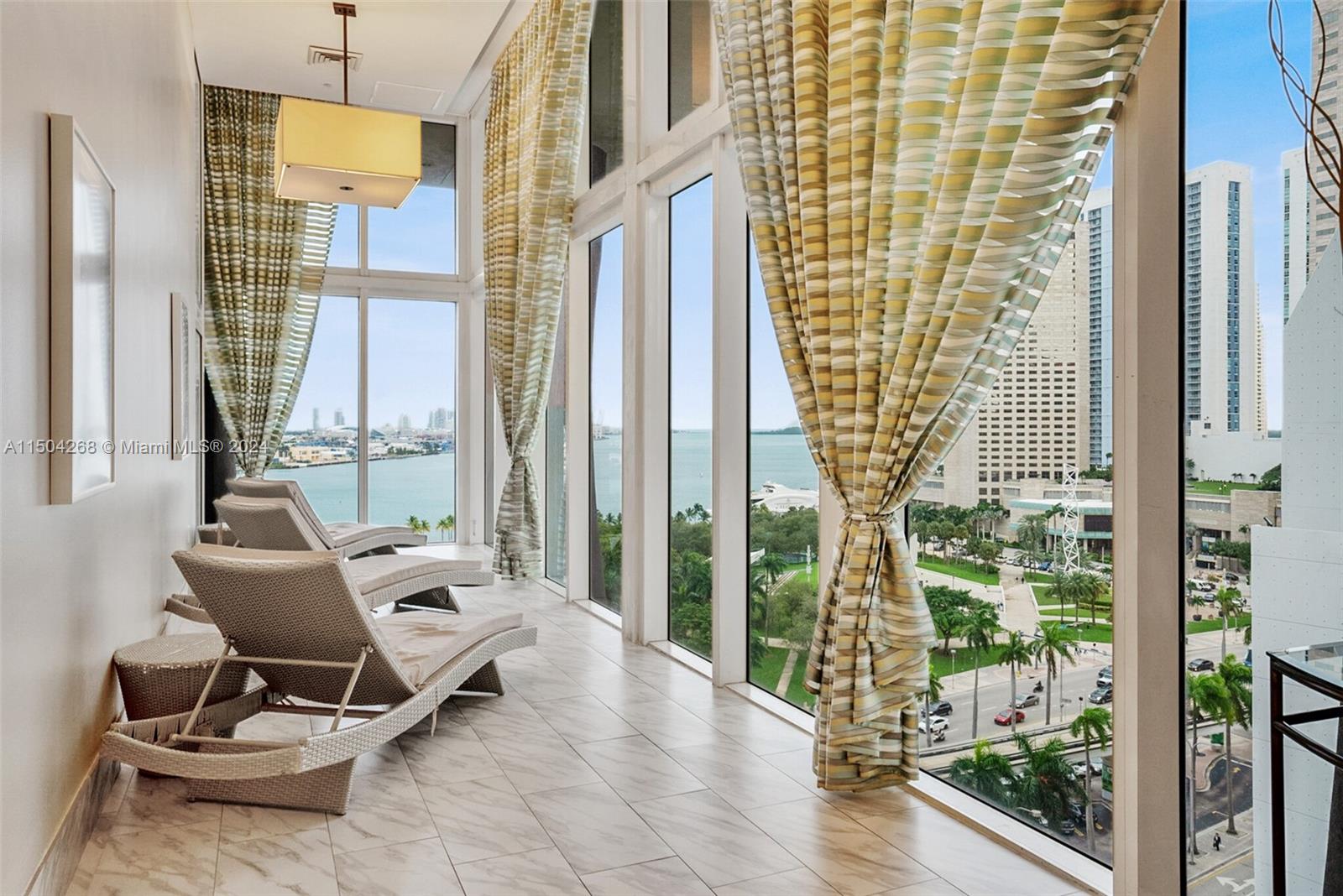 50 Biscayne Blvd 4611, Miami, Florida 33132, 2 Bedrooms Bedrooms, ,2 BathroomsBathrooms,Residential,For Sale,50 Biscayne Blvd 4611,A11504268