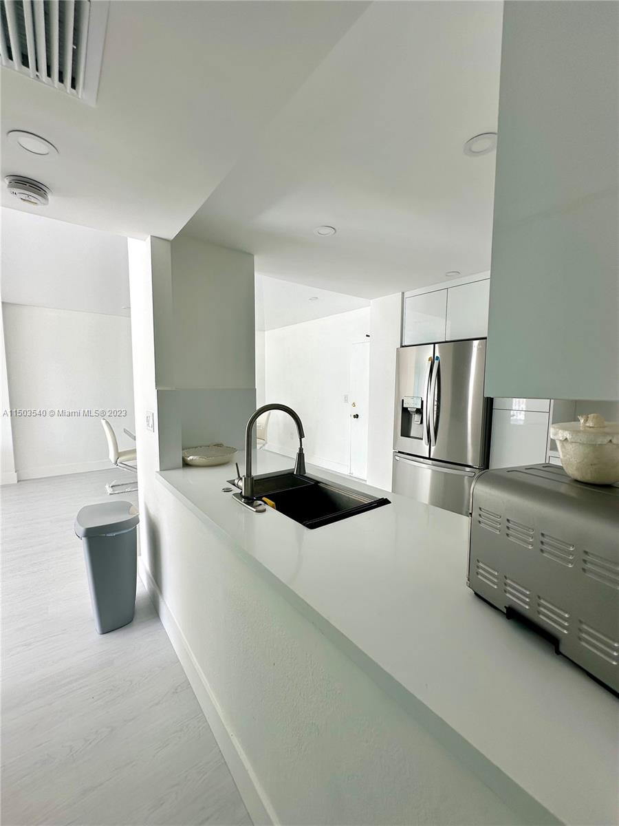 1950 S Ocean Dr 17J, Hallandale Beach, Florida 33009, 2 Bedrooms Bedrooms, ,2 BathroomsBathrooms,Residential,For Sale,1950 S Ocean Dr 17J,A11503540