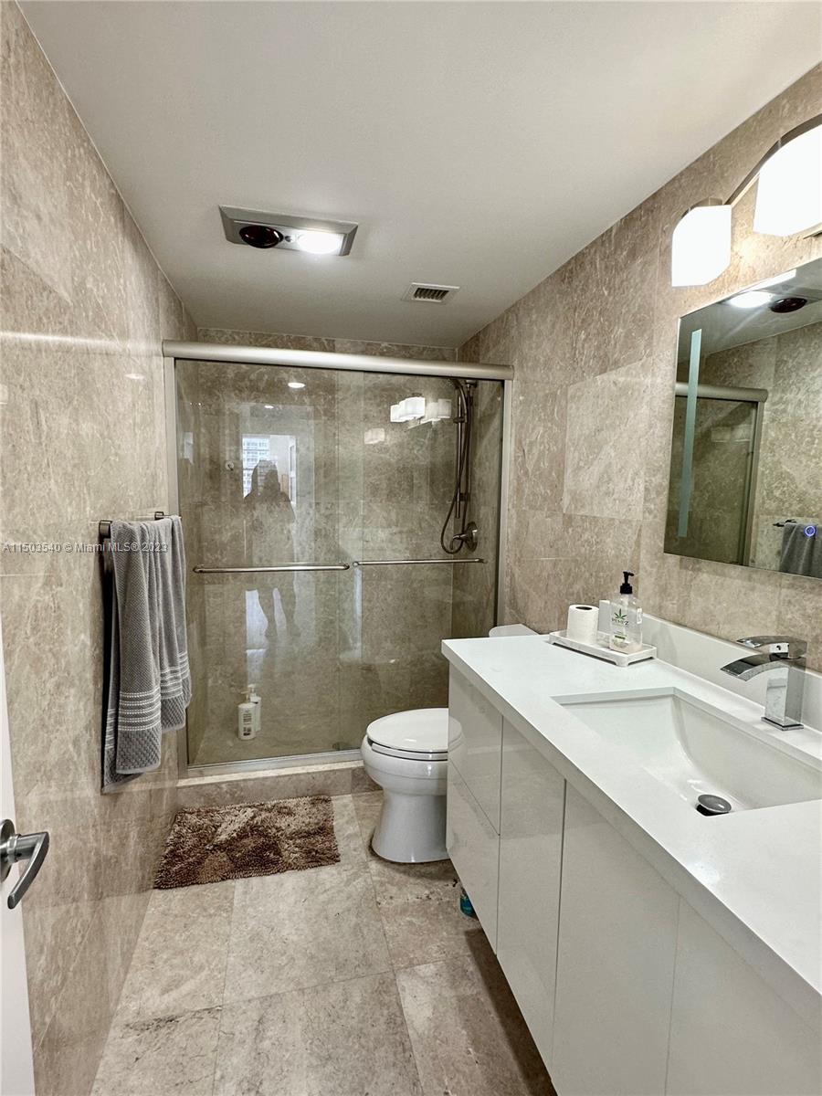 1950 S Ocean Dr 17J, Hallandale Beach, Florida 33009, 2 Bedrooms Bedrooms, ,2 BathroomsBathrooms,Residential,For Sale,1950 S Ocean Dr 17J,A11503540