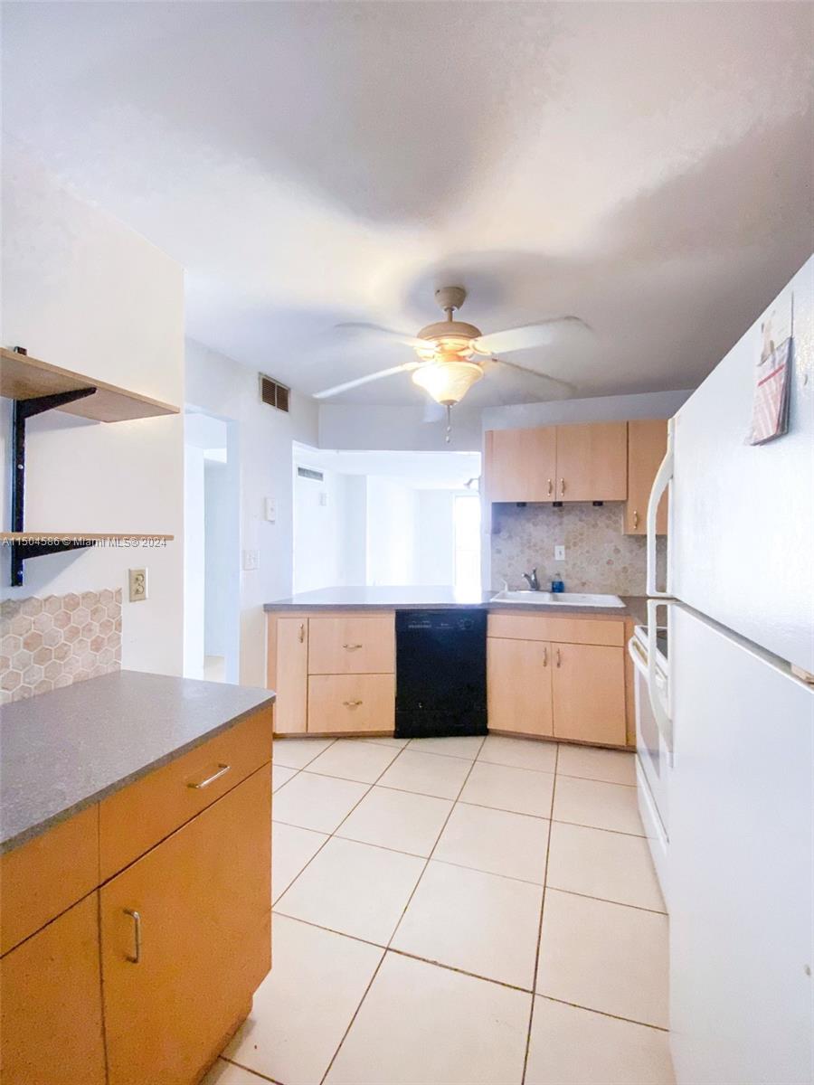 1750 191st St, Miami, FL, 33179 United States, 2 Bedrooms Bedrooms, ,2 BathroomsBathrooms,Residential,For Sale,191st St,A11504586