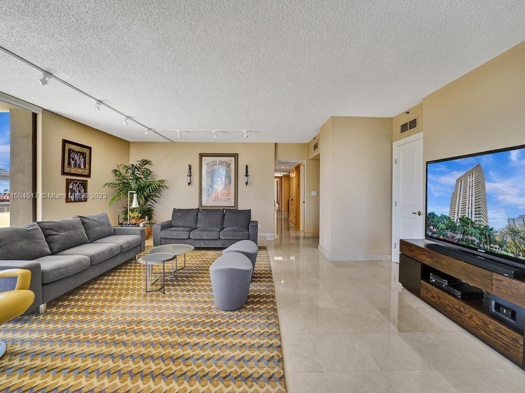 19355 Turnberry Way 3J, Aventura, Florida 33180, 3 Bedrooms Bedrooms, ,2 BathroomsBathrooms,Residentiallease,For Rent,19355 Turnberry Way 3J,A11504517