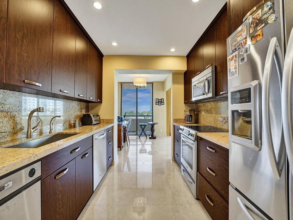 19355 Turnberry Way 3J, Aventura, Florida 33180, 3 Bedrooms Bedrooms, ,2 BathroomsBathrooms,Residentiallease,For Rent,19355 Turnberry Way 3J,A11504517