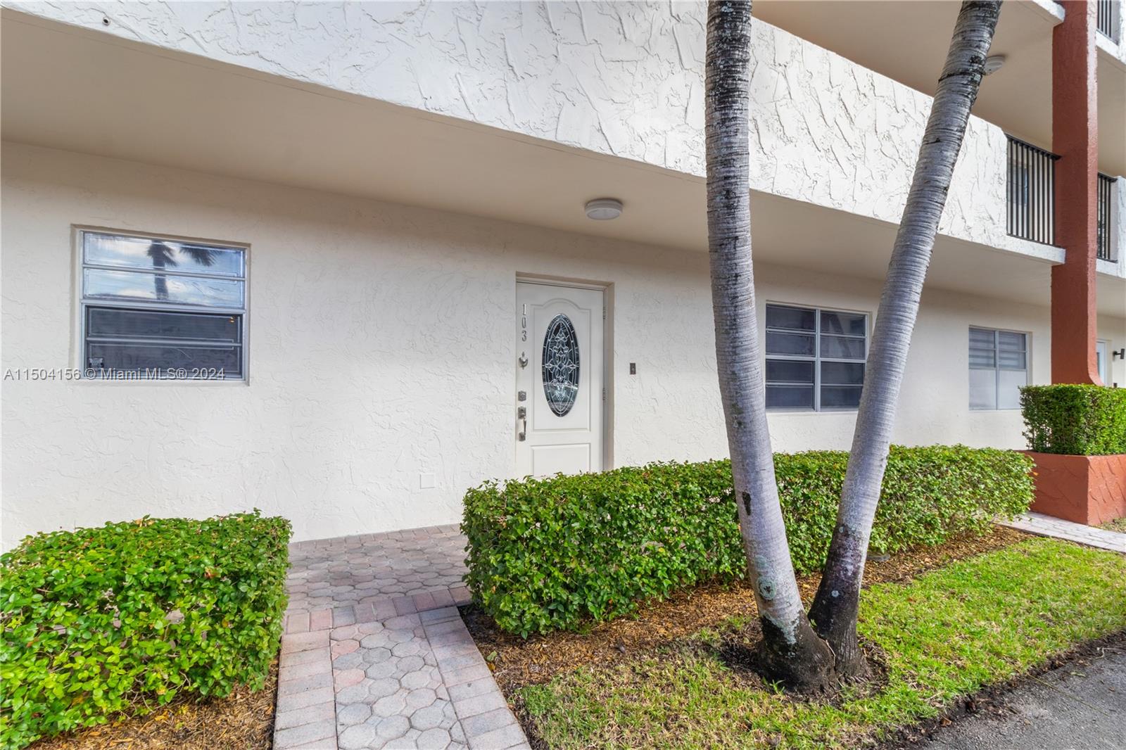 281 Hollybrook Dr, Pembroke Pines, FL, 33025 United States, 2 Bedrooms Bedrooms, ,2 BathroomsBathrooms,Residential,For Sale,Hollybrook Dr,A11504156