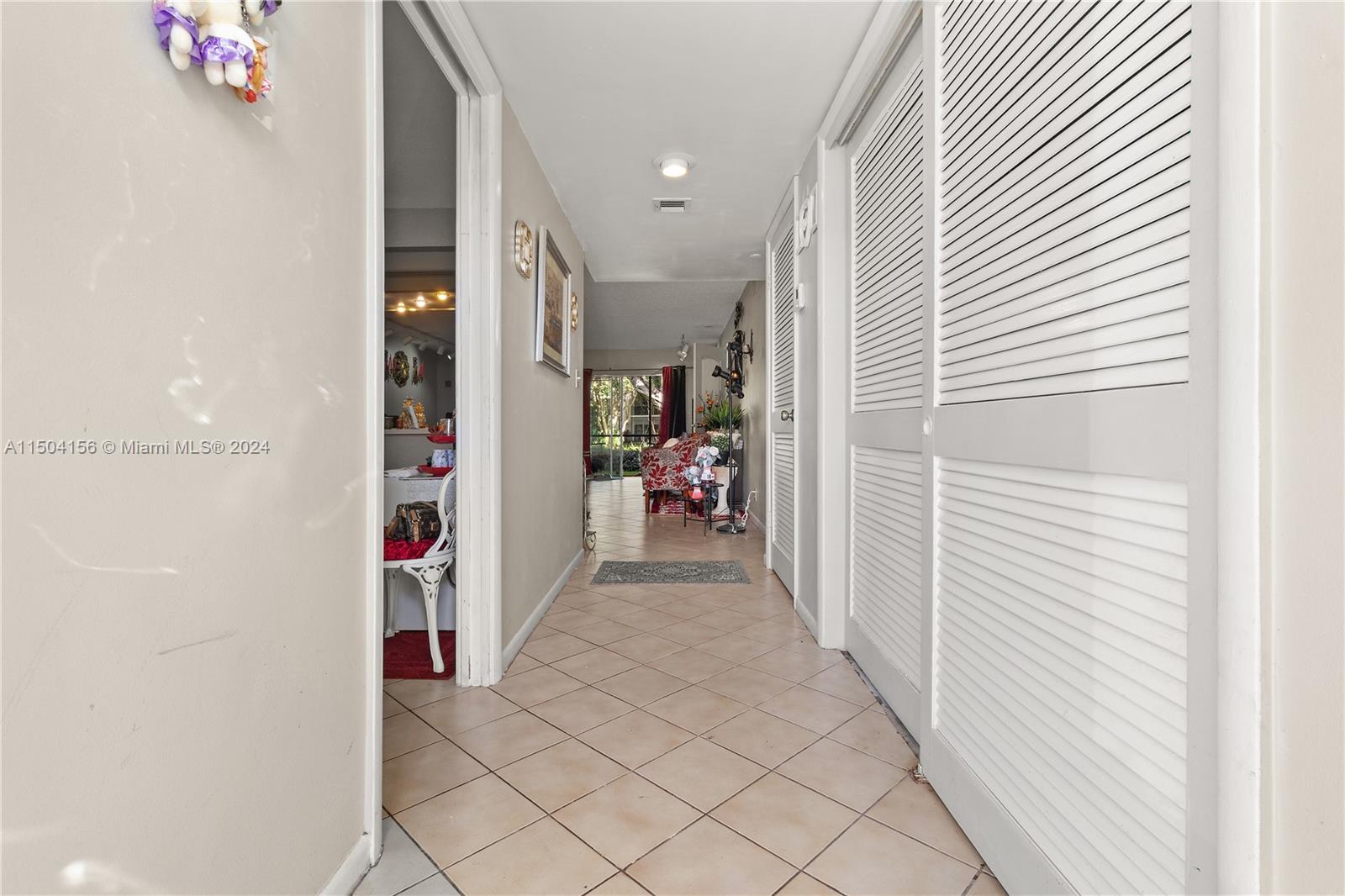 281 Hollybrook Dr, Pembroke Pines, FL, 33025 United States, 2 Bedrooms Bedrooms, ,2 BathroomsBathrooms,Residential,For Sale,Hollybrook Dr,A11504156