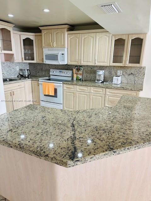 3725 S Ocean Dr 424, Hollywood, Florida 33019, 2 Bedrooms Bedrooms, ,2 BathroomsBathrooms,Residentiallease,For Rent,3725 S Ocean Dr 424,A11504628