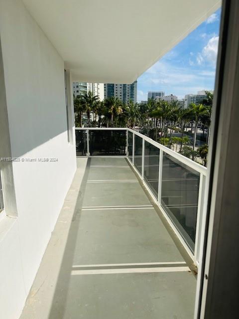 3725 S Ocean Dr 424, Hollywood, Florida 33019, 2 Bedrooms Bedrooms, ,2 BathroomsBathrooms,Residentiallease,For Rent,3725 S Ocean Dr 424,A11504628