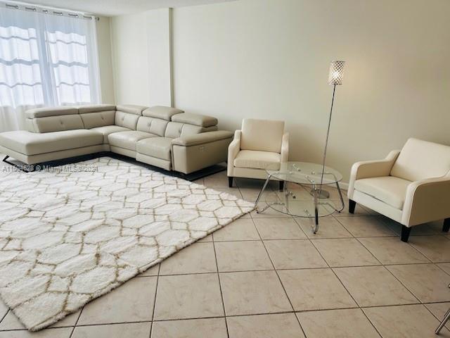 3725 S Ocean Dr 424, Hollywood, Florida 33019, 2 Bedrooms Bedrooms, ,2 BathroomsBathrooms,Residentiallease,For Rent,3725 S Ocean Dr 424,A11504628