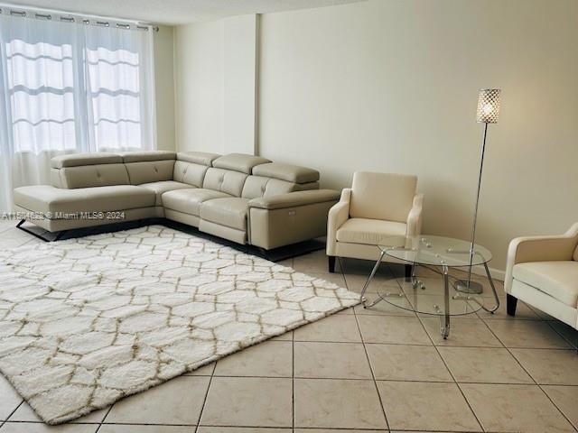 3725 S Ocean Dr 424, Hollywood, Florida 33019, 2 Bedrooms Bedrooms, ,2 BathroomsBathrooms,Residentiallease,For Rent,3725 S Ocean Dr 424,A11504628