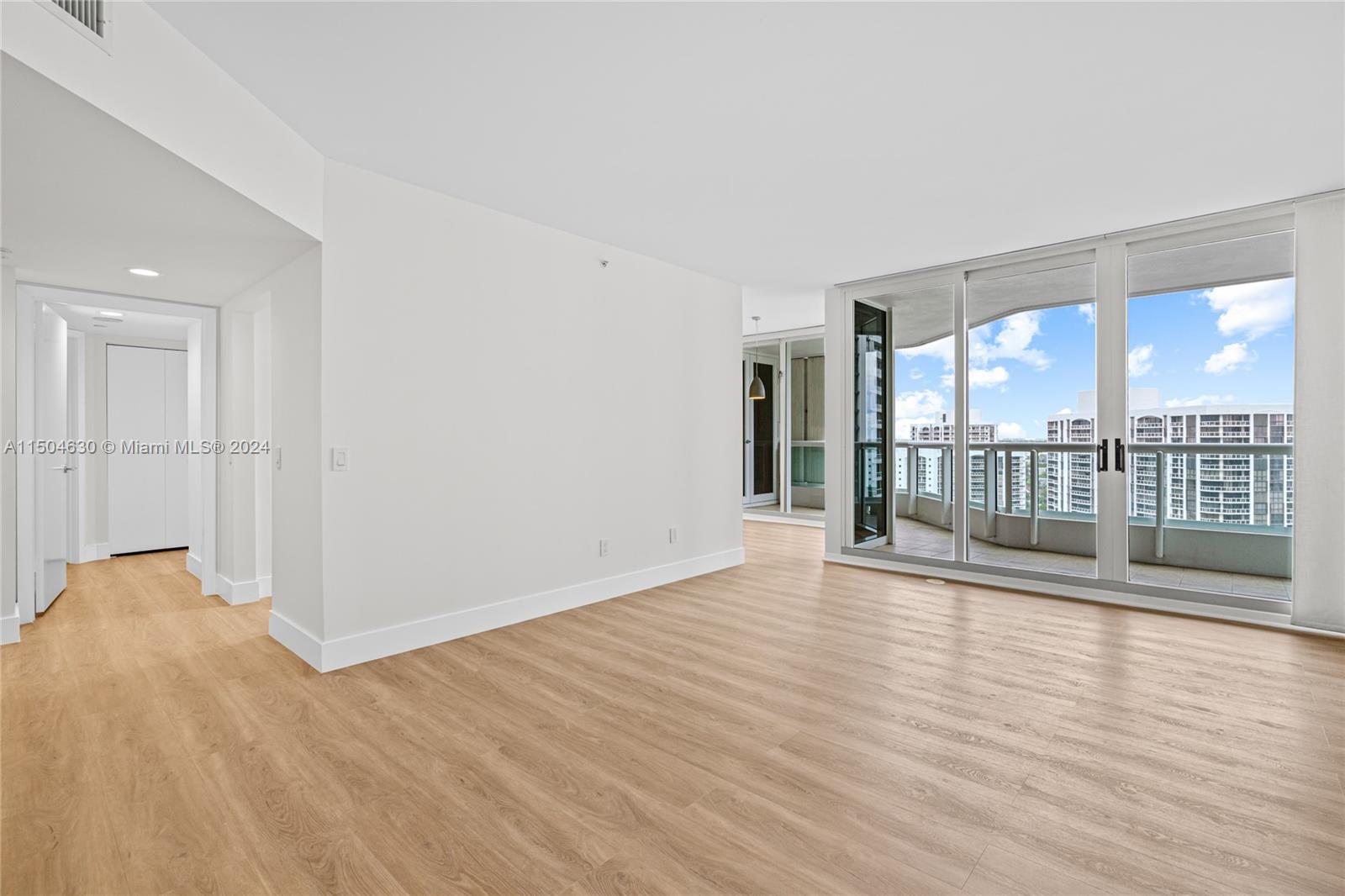 21055 Yacht Club Dr, Aventura, FL, 33180 United States, 3 Bedrooms Bedrooms, ,2 BathroomsBathrooms,Residential,For Sale,Yacht Club Dr,A11504630