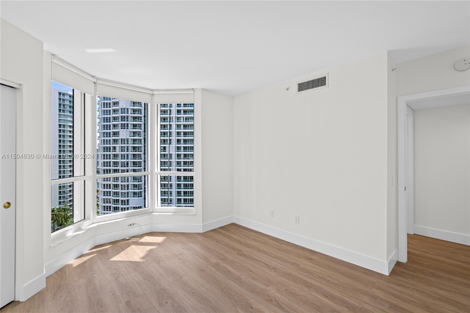 21055 Yacht Club Dr, Aventura, FL, 33180 United States, 3 Bedrooms Bedrooms, ,2 BathroomsBathrooms,Residential,For Sale,Yacht Club Dr,A11504630