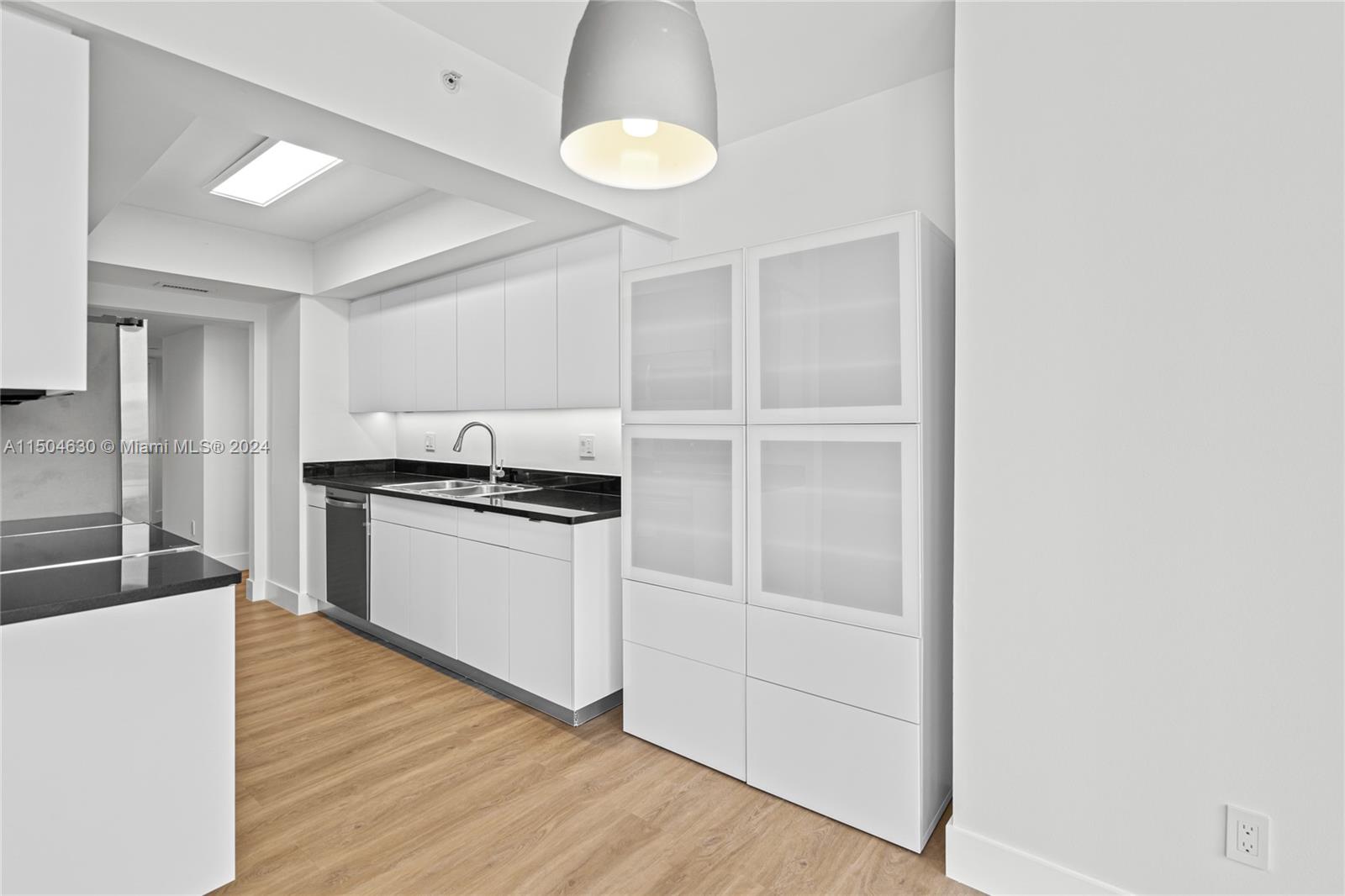 21055 Yacht Club Dr 1903, Aventura, Florida 33180, 3 Bedrooms Bedrooms, ,2 BathroomsBathrooms,Residential,For Sale,21055 Yacht Club Dr 1903,A11504630
