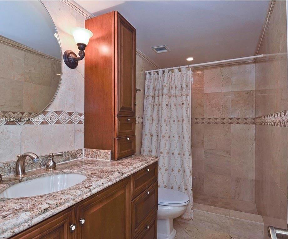 1985 S Ocean Dr 2F, Hallandale Beach, Florida 33009, 2 Bedrooms Bedrooms, ,2 BathroomsBathrooms,Residential,For Sale,1985 S Ocean Dr 2F,A11504654