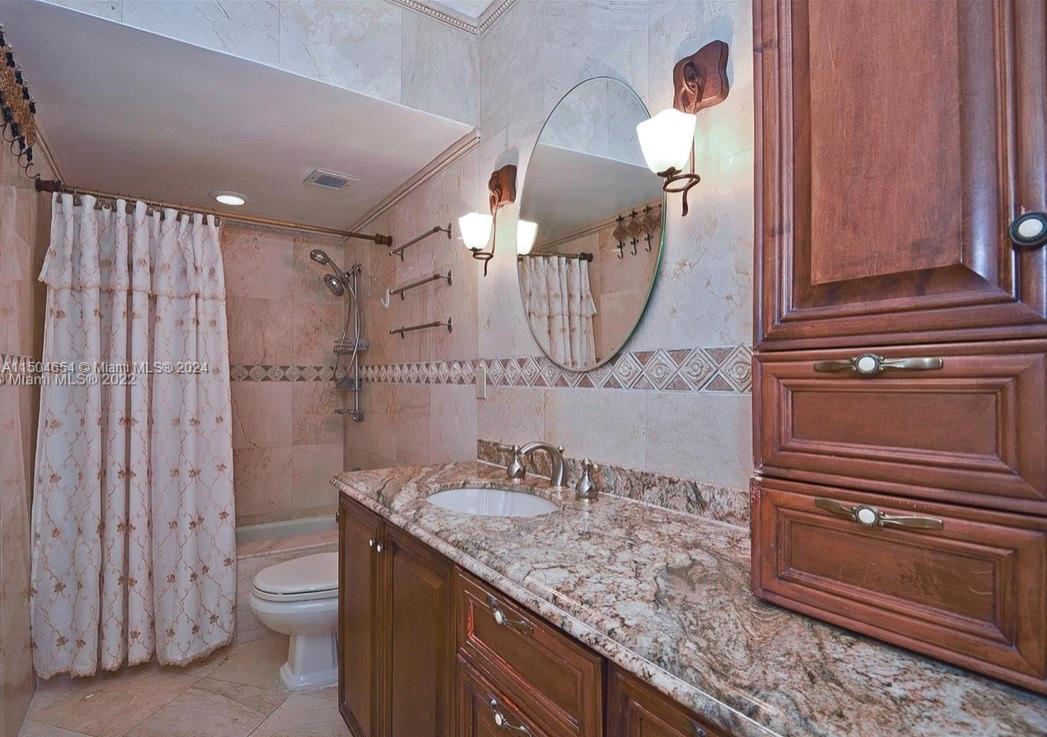 1985 S Ocean Dr 2F, Hallandale Beach, Florida 33009, 2 Bedrooms Bedrooms, ,2 BathroomsBathrooms,Residential,For Sale,1985 S Ocean Dr 2F,A11504654