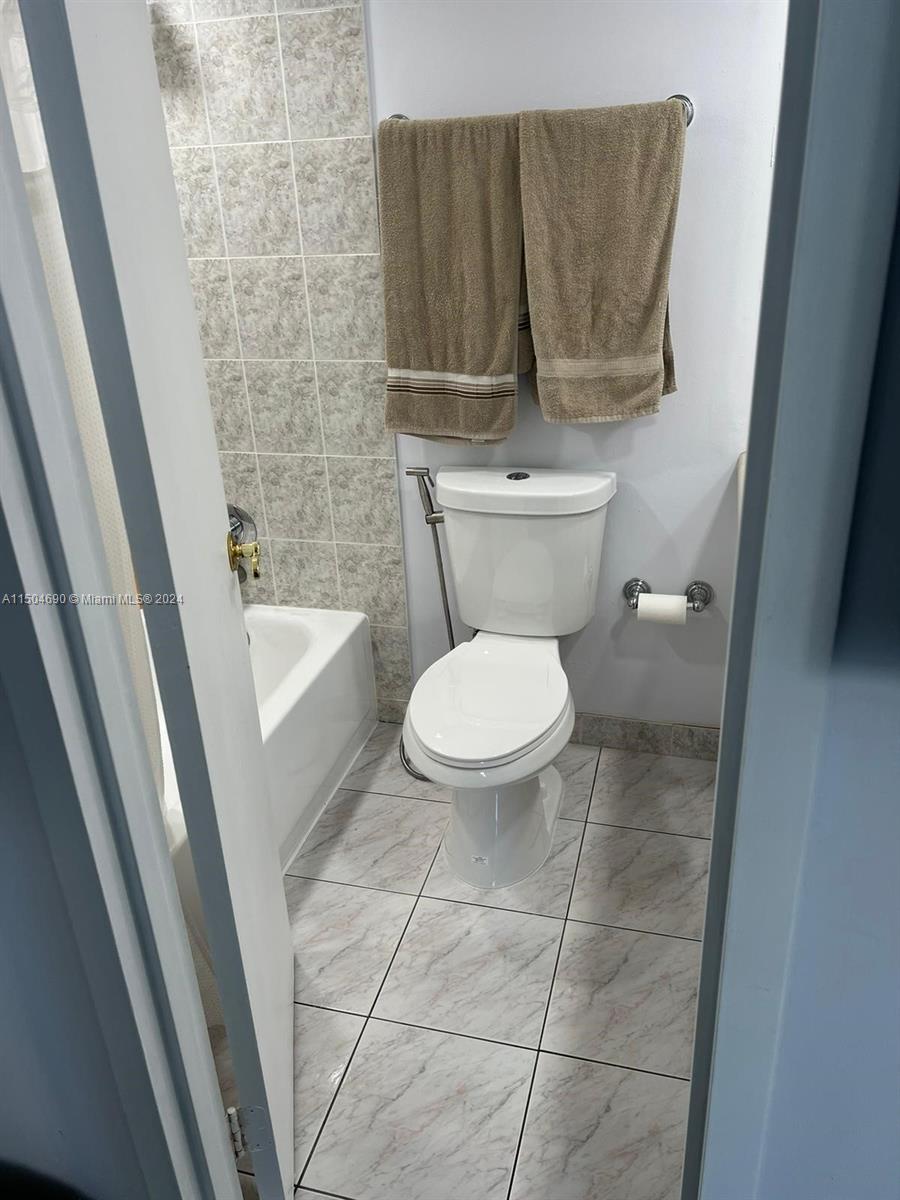 17570 Atlantic Blvd, Sunny Isles Beach, FL, 33160 United States, 1 Bedroom Bedrooms, ,1 BathroomBathrooms,Residential,For Sale,Atlantic Blvd,A11504690