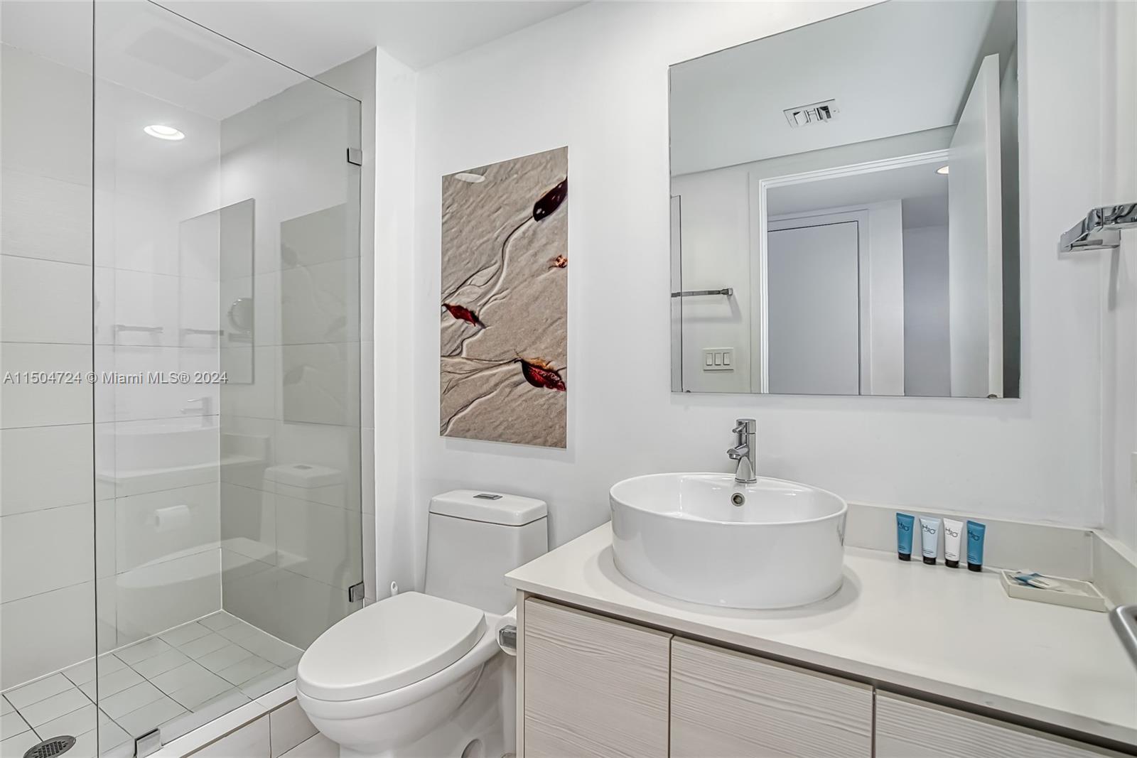 2602 E Hallandale Beach Blvd R2304, Hallandale Beach, Florida 33009, 2 Bedrooms Bedrooms, ,2 BathroomsBathrooms,Residential,For Sale,2602 E Hallandale Beach Blvd R2304,A11504724