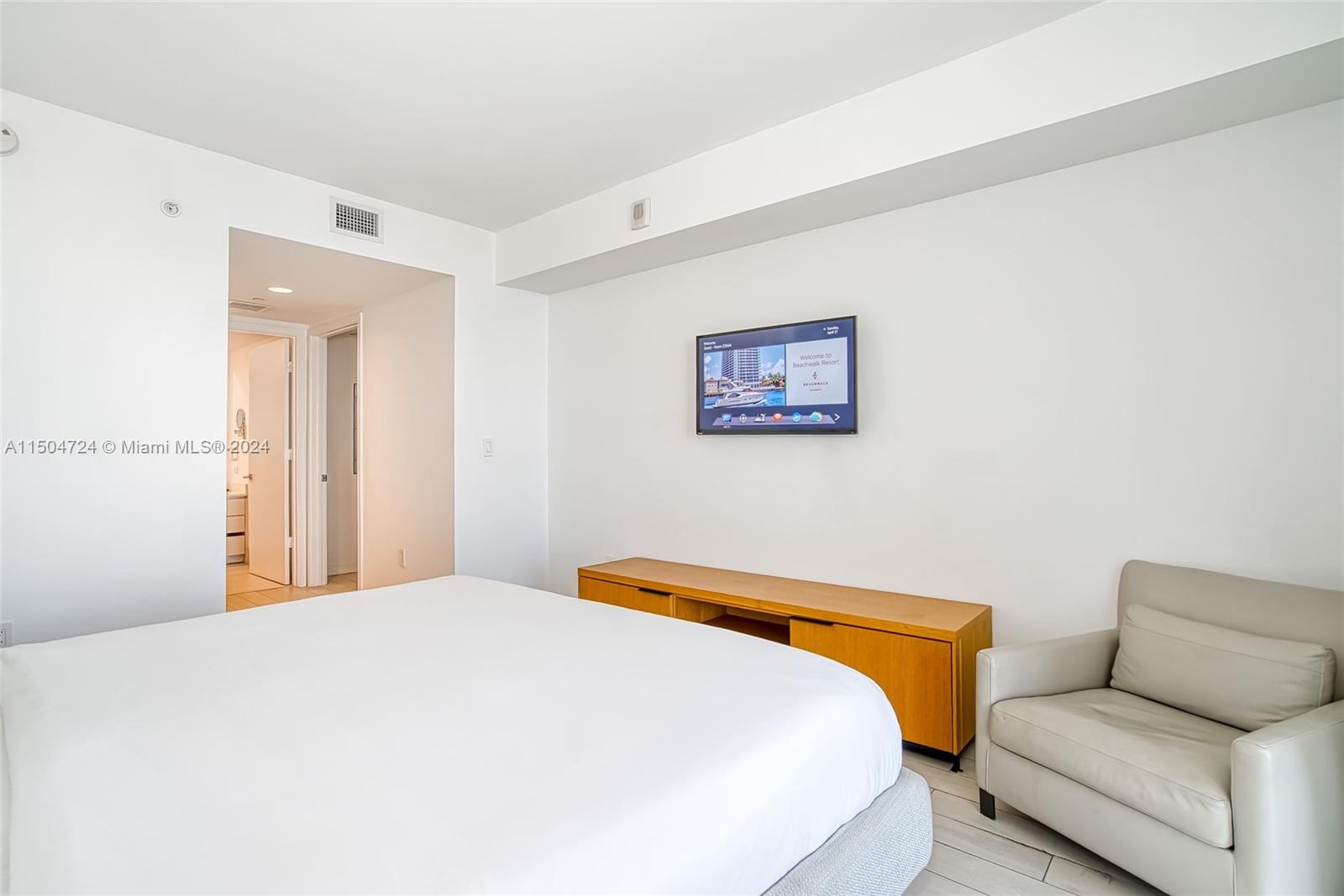 2602 E Hallandale Beach Blvd R2304, Hallandale Beach, Florida 33009, 2 Bedrooms Bedrooms, ,2 BathroomsBathrooms,Residential,For Sale,2602 E Hallandale Beach Blvd R2304,A11504724