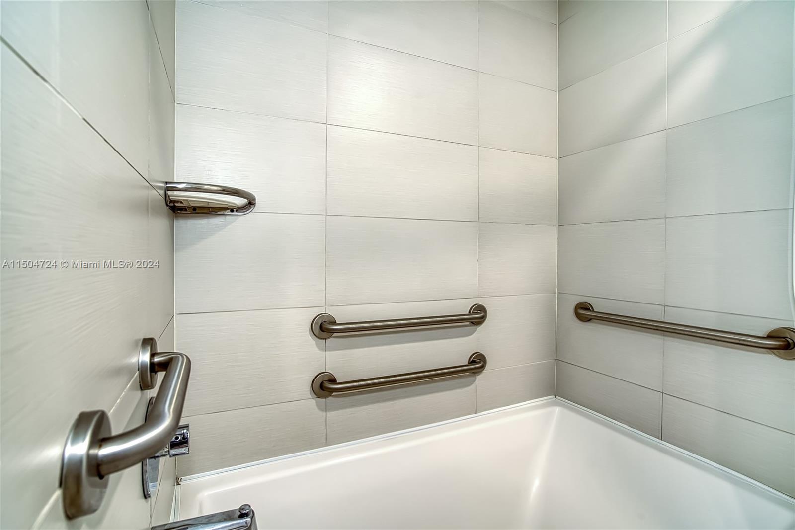 2602 E Hallandale Beach Blvd R2304, Hallandale Beach, Florida 33009, 2 Bedrooms Bedrooms, ,2 BathroomsBathrooms,Residential,For Sale,2602 E Hallandale Beach Blvd R2304,A11504724
