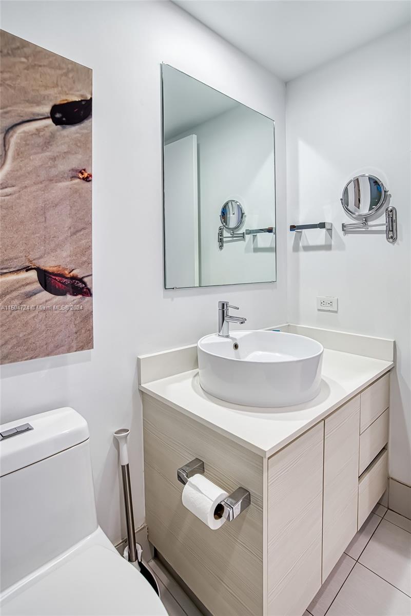2602 E Hallandale Beach Blvd R2304, Hallandale Beach, Florida 33009, 2 Bedrooms Bedrooms, ,2 BathroomsBathrooms,Residential,For Sale,2602 E Hallandale Beach Blvd R2304,A11504724