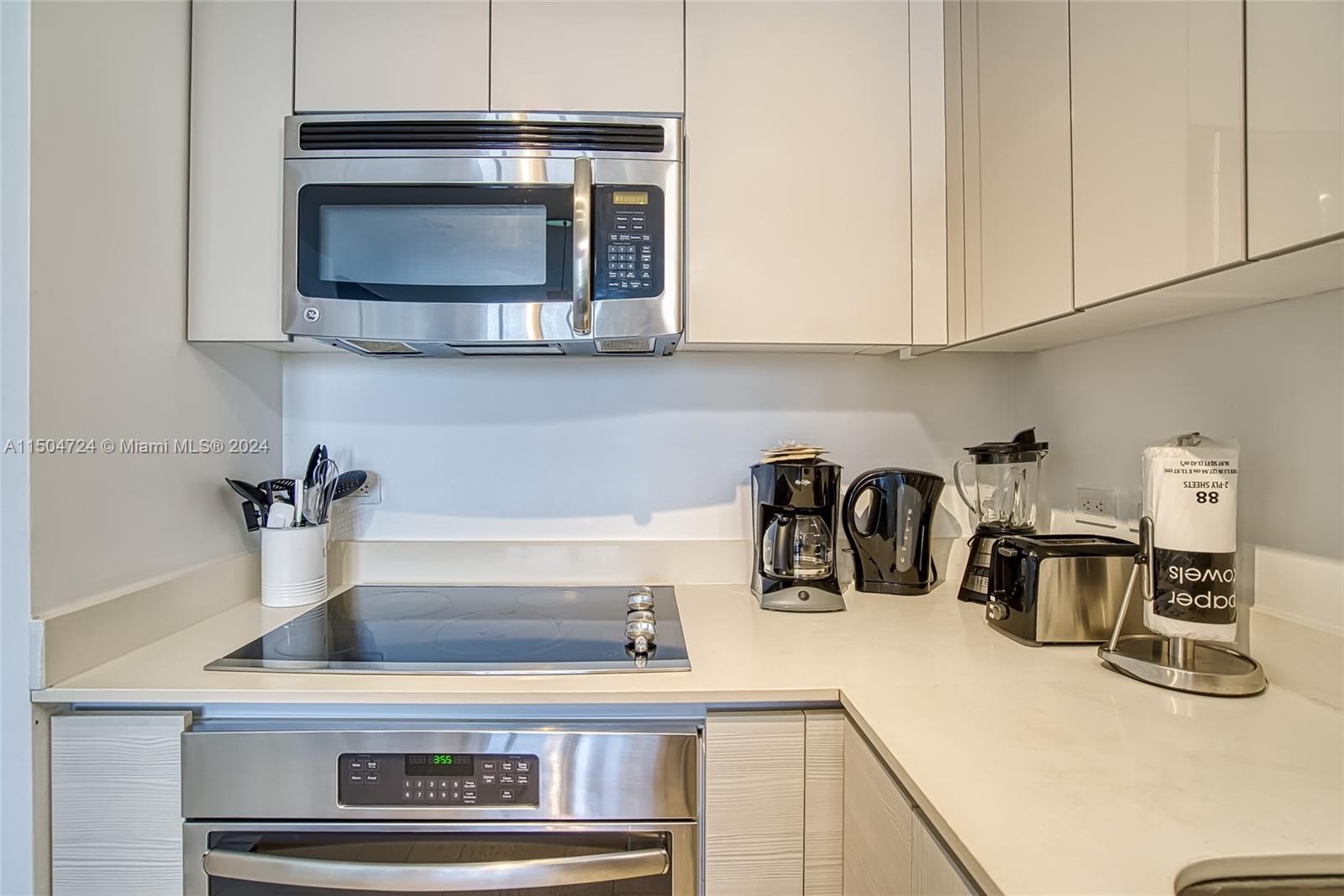 2602 E Hallandale Beach Blvd R2304, Hallandale Beach, Florida 33009, 2 Bedrooms Bedrooms, ,2 BathroomsBathrooms,Residential,For Sale,2602 E Hallandale Beach Blvd R2304,A11504724