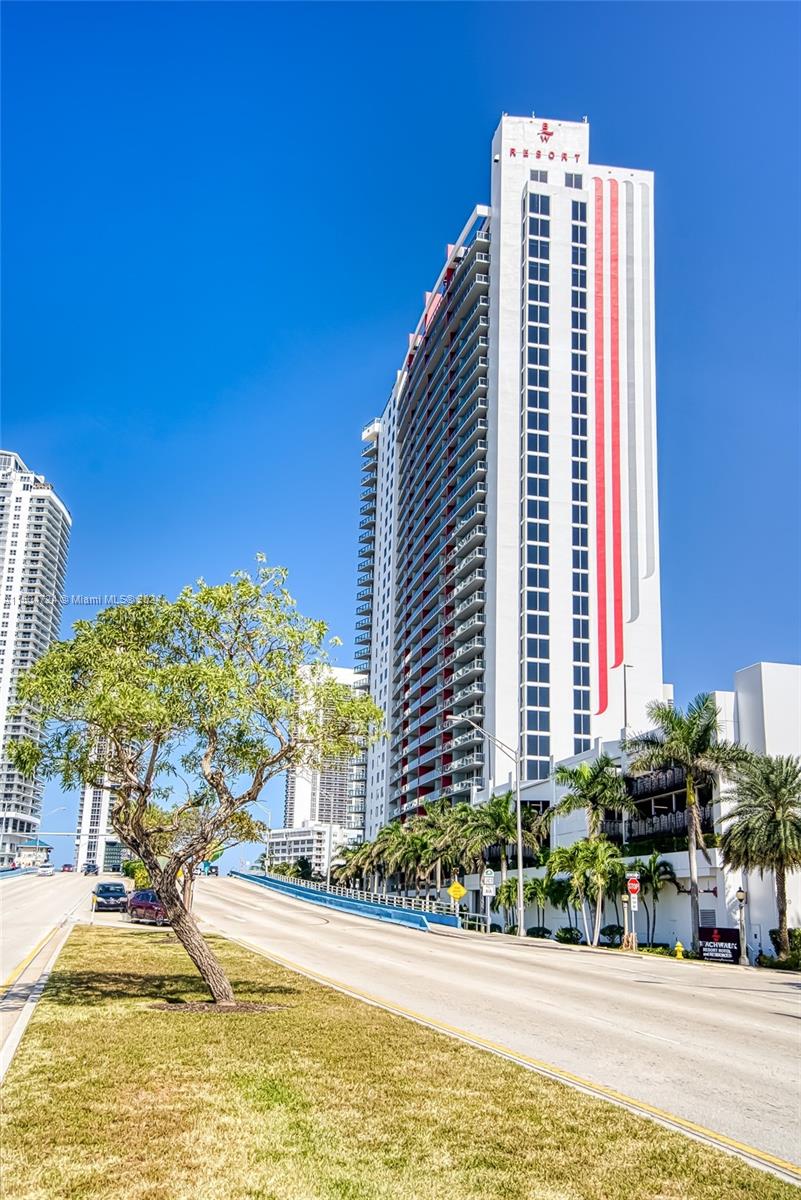 2602 E Hallandale Beach Blvd R2304, Hallandale Beach, Florida 33009, 2 Bedrooms Bedrooms, ,2 BathroomsBathrooms,Residential,For Sale,2602 E Hallandale Beach Blvd R2304,A11504724