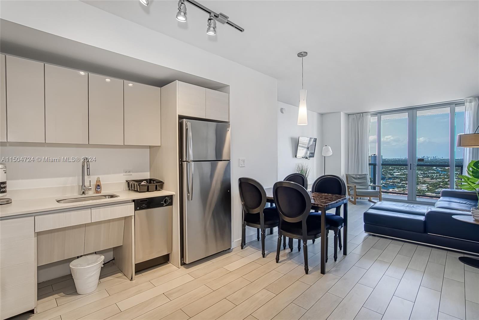 2602 E Hallandale Beach Blvd R2304, Hallandale Beach, Florida 33009, 2 Bedrooms Bedrooms, ,2 BathroomsBathrooms,Residential,For Sale,2602 E Hallandale Beach Blvd R2304,A11504724