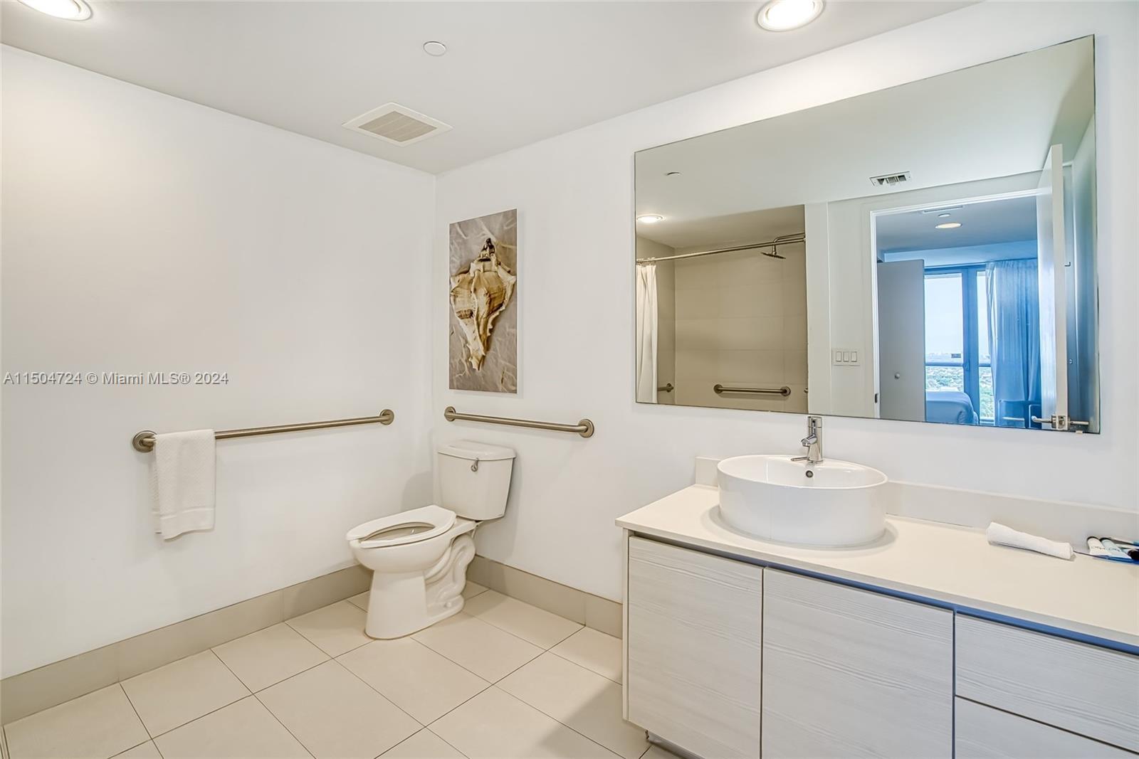 2602 E Hallandale Beach Blvd R2304, Hallandale Beach, Florida 33009, 2 Bedrooms Bedrooms, ,2 BathroomsBathrooms,Residential,For Sale,2602 E Hallandale Beach Blvd R2304,A11504724