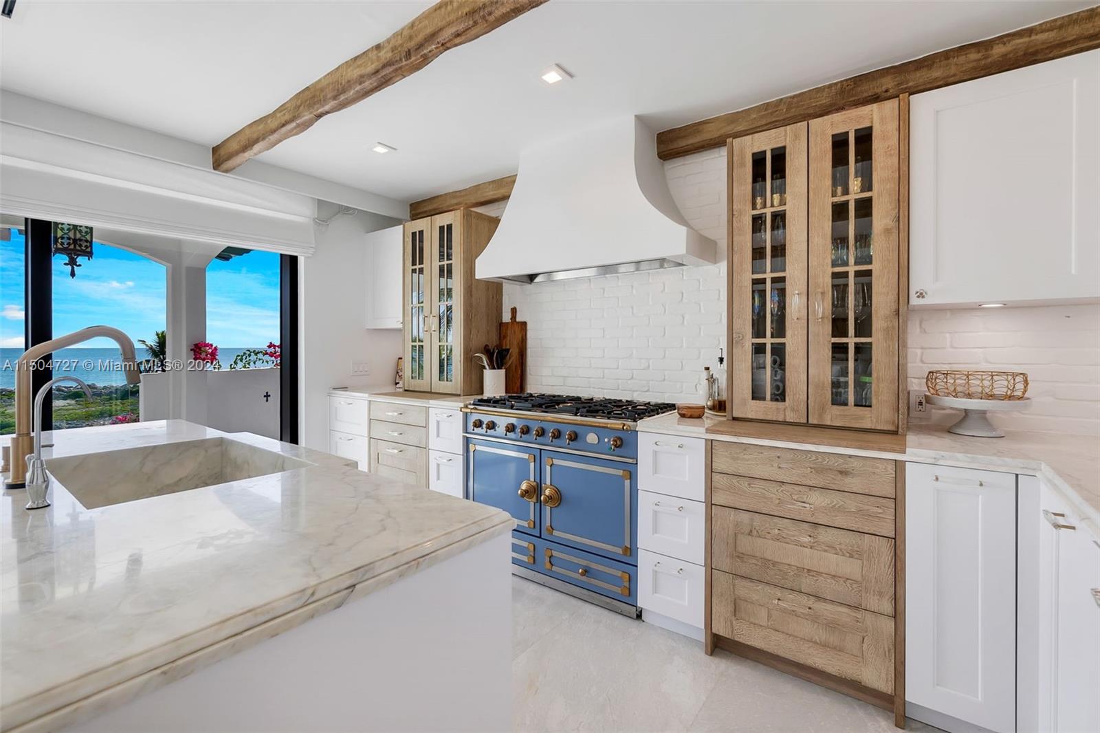 210 Seaview Cir, Marathon, FL, 33050 United States, 4 Bedrooms Bedrooms, ,4 BathroomsBathrooms,Residential,For Sale,Seaview Cir,A11504727