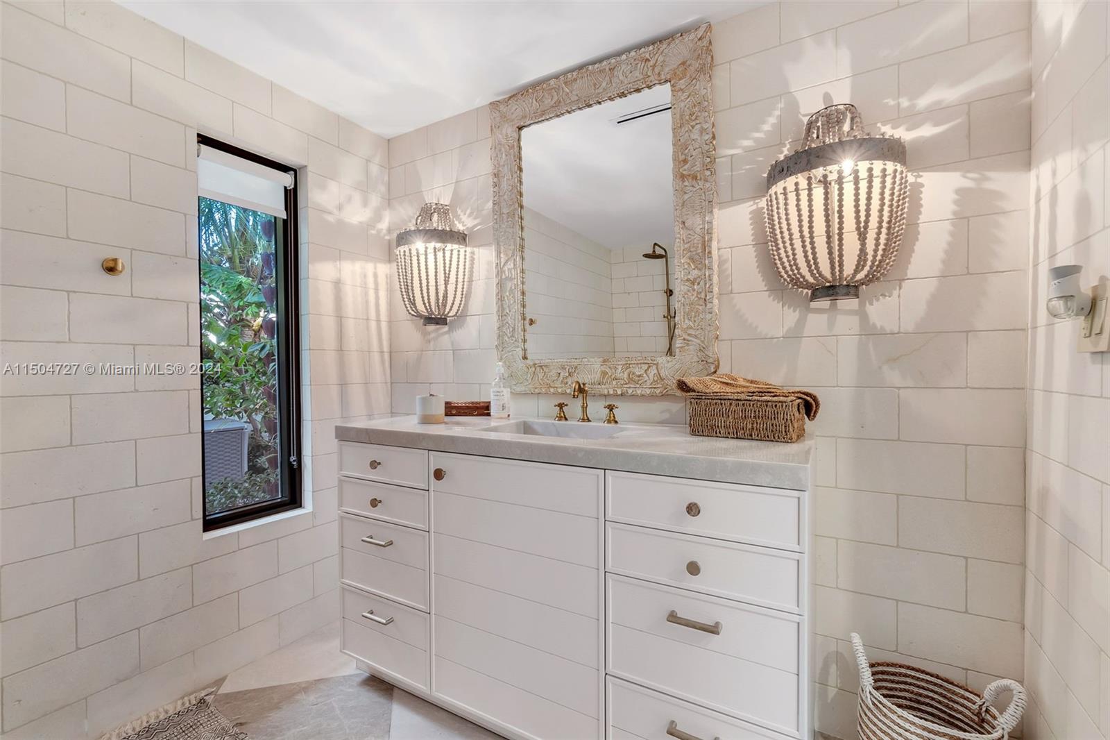 210 Seaview Cir, Marathon, FL, 33050 United States, 4 Bedrooms Bedrooms, ,4 BathroomsBathrooms,Residential,For Sale,Seaview Cir,A11504727