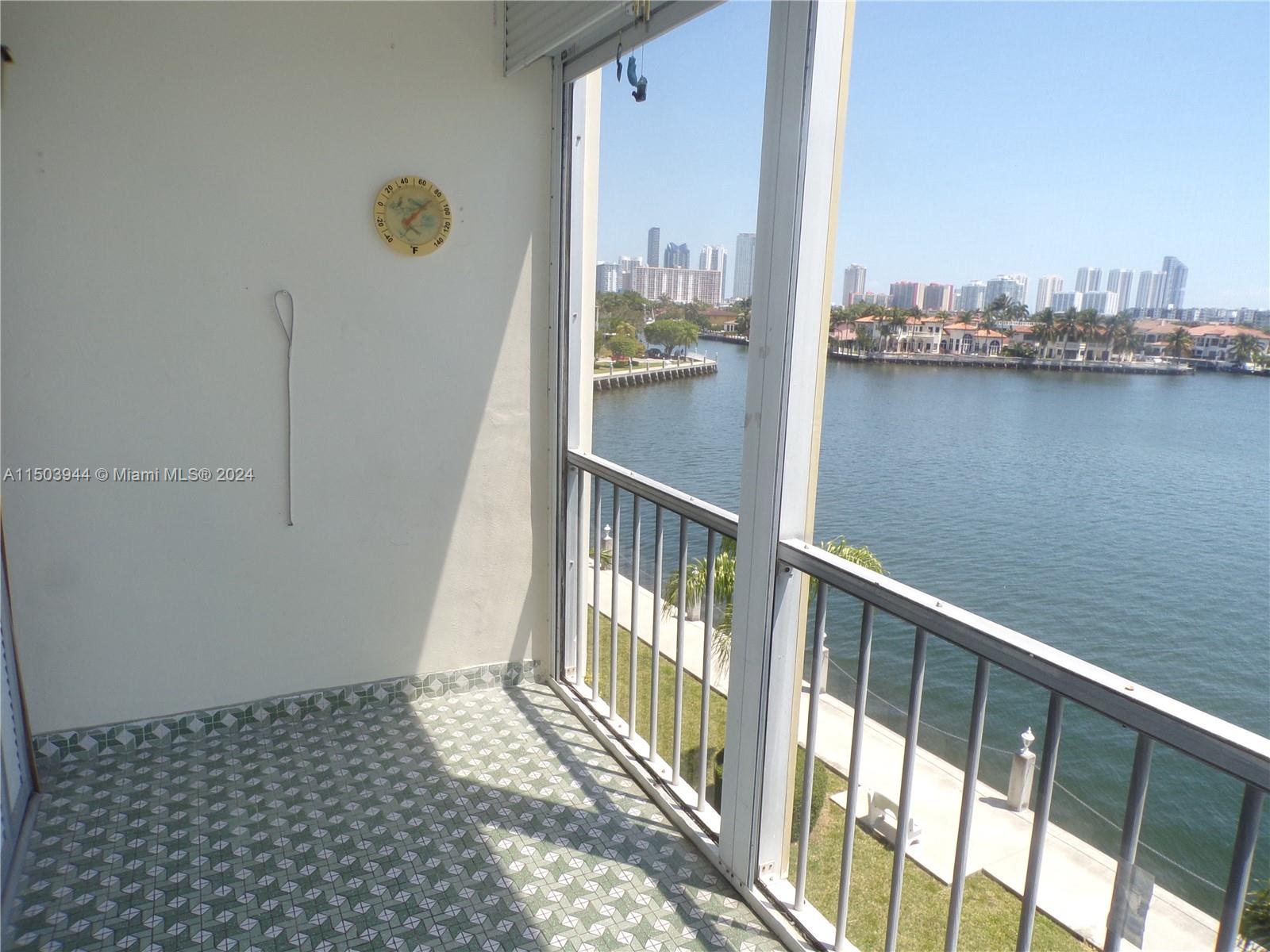 3010 Marcos Dr R403, Aventura, Florida 33160, 1 Bedroom Bedrooms, ,1 BathroomBathrooms,Residential,For Sale,3010 Marcos Dr R403,A11503944