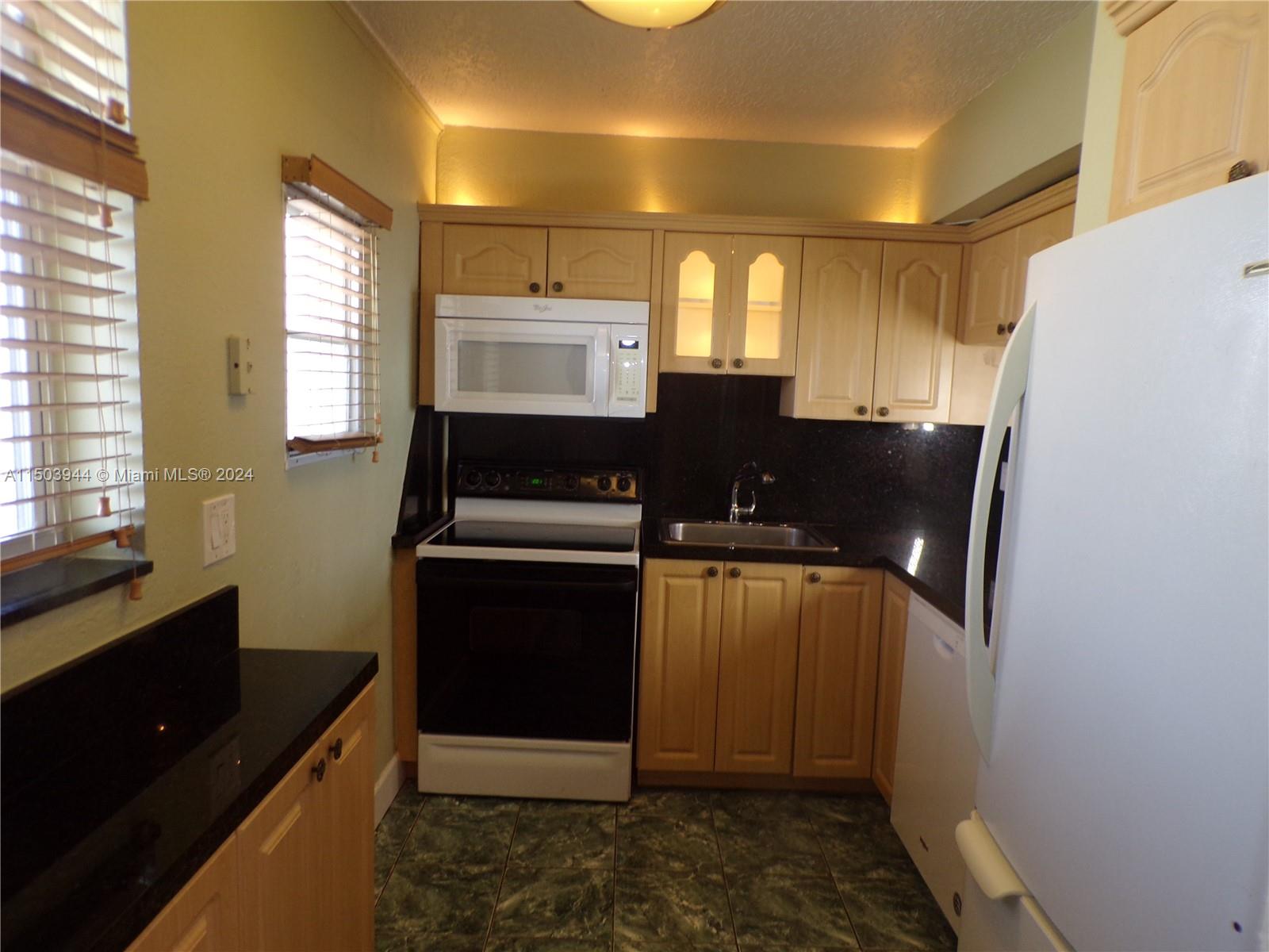 3010 Marcos Dr R403, Aventura, Florida 33160, 1 Bedroom Bedrooms, ,1 BathroomBathrooms,Residential,For Sale,3010 Marcos Dr R403,A11503944