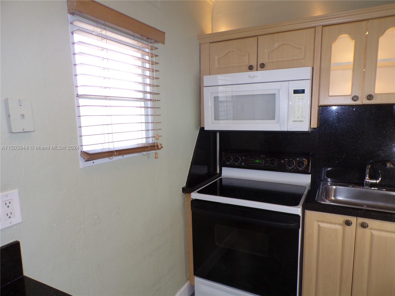3010 Marcos Dr R403, Aventura, Florida 33160, 1 Bedroom Bedrooms, ,1 BathroomBathrooms,Residential,For Sale,3010 Marcos Dr R403,A11503944