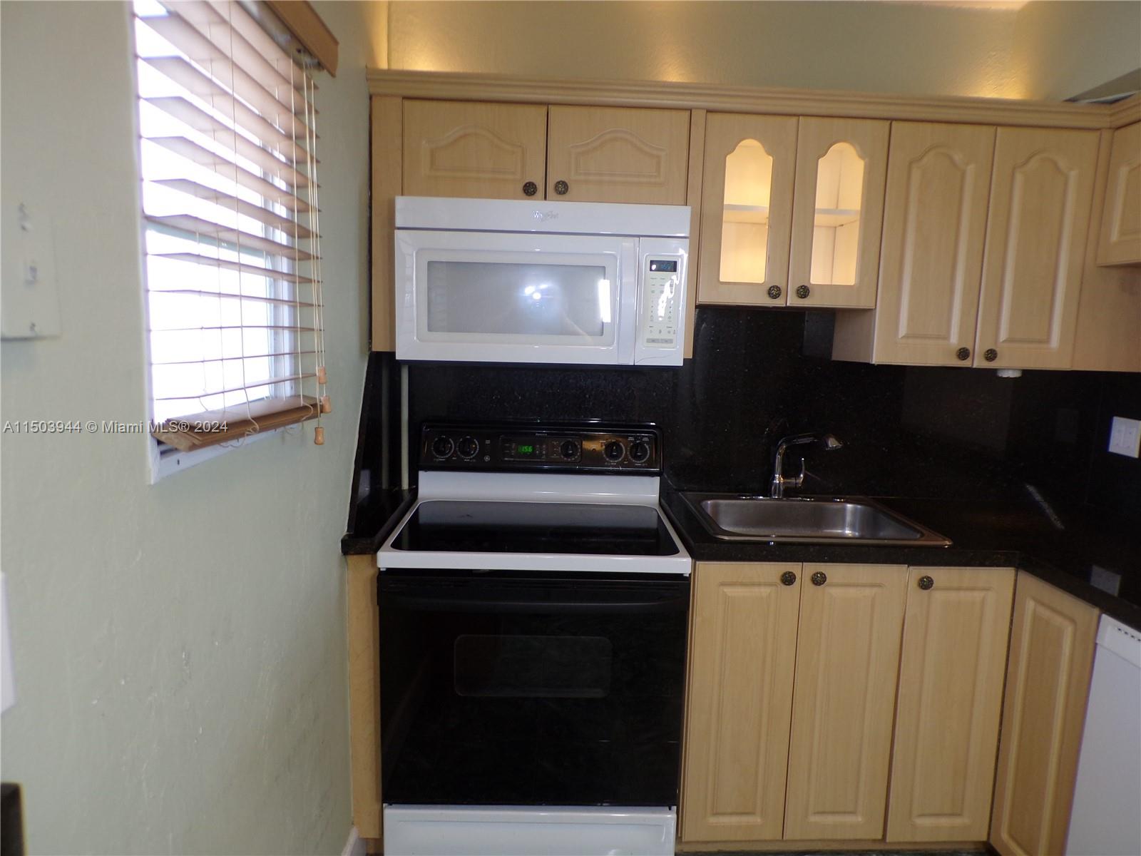 3010 Marcos Dr R403, Aventura, Florida 33160, 1 Bedroom Bedrooms, ,1 BathroomBathrooms,Residential,For Sale,3010 Marcos Dr R403,A11503944