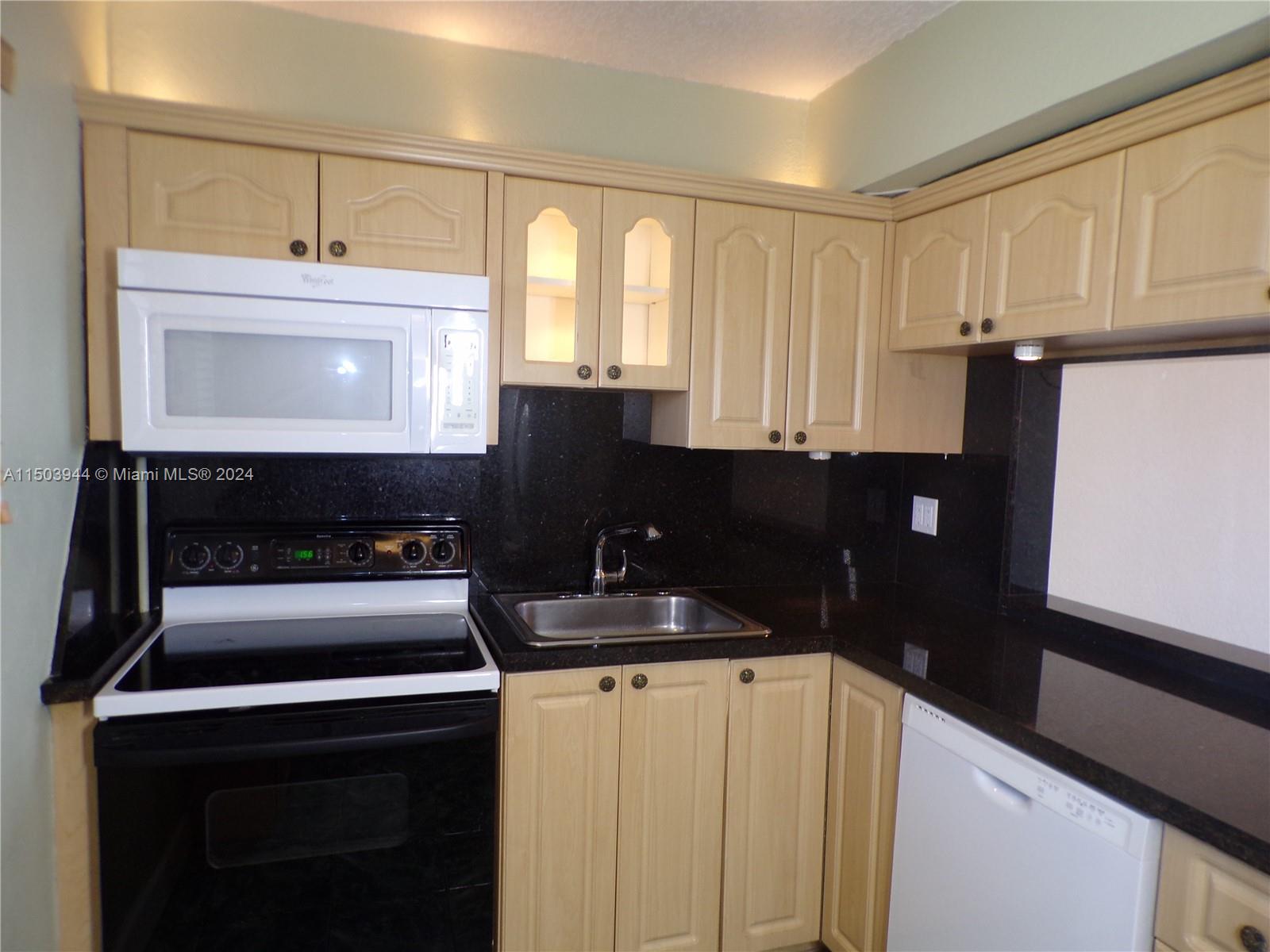 3010 Marcos Dr R403, Aventura, Florida 33160, 1 Bedroom Bedrooms, ,1 BathroomBathrooms,Residential,For Sale,3010 Marcos Dr R403,A11503944