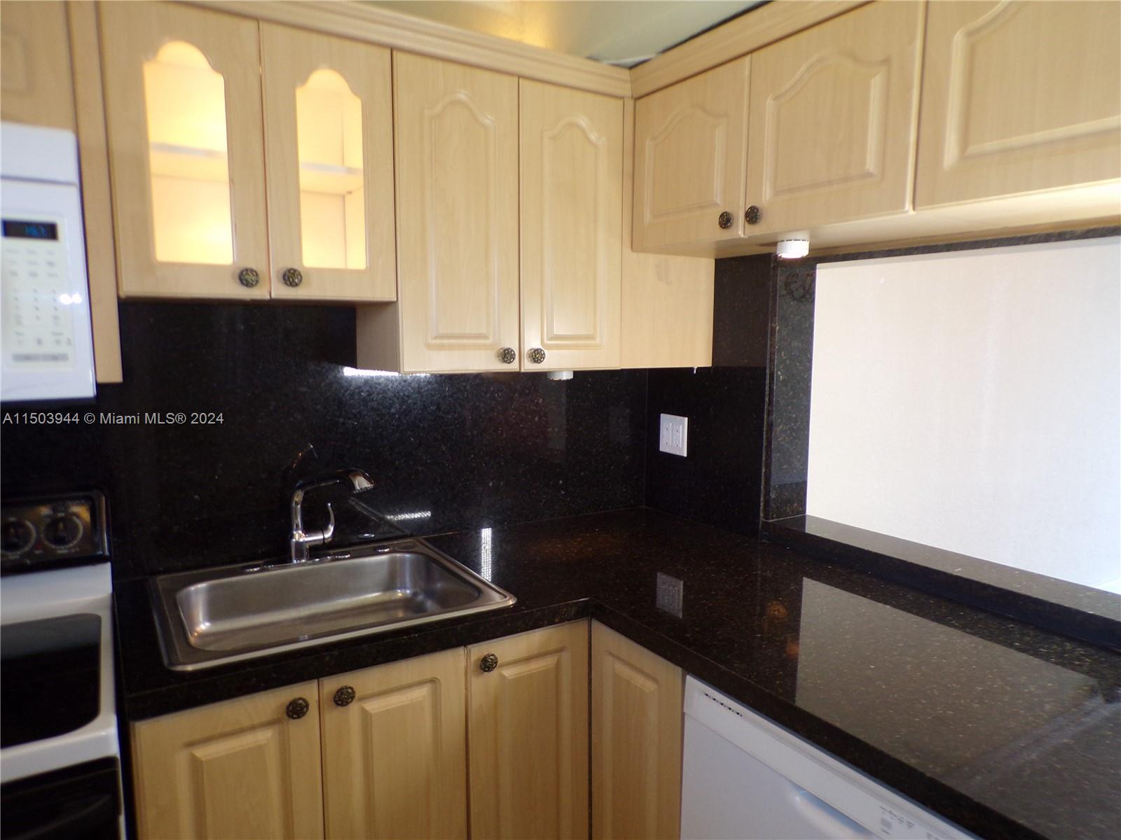 3010 Marcos Dr R403, Aventura, Florida 33160, 1 Bedroom Bedrooms, ,1 BathroomBathrooms,Residential,For Sale,3010 Marcos Dr R403,A11503944