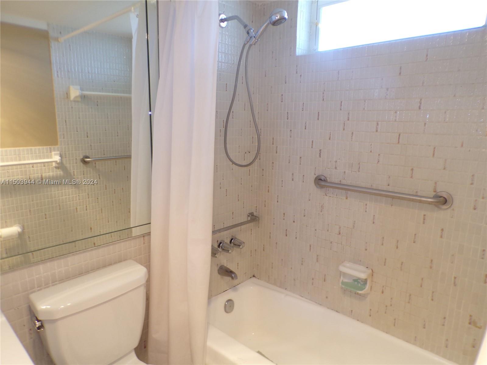 3010 Marcos Dr R403, Aventura, Florida 33160, 1 Bedroom Bedrooms, ,1 BathroomBathrooms,Residential,For Sale,3010 Marcos Dr R403,A11503944