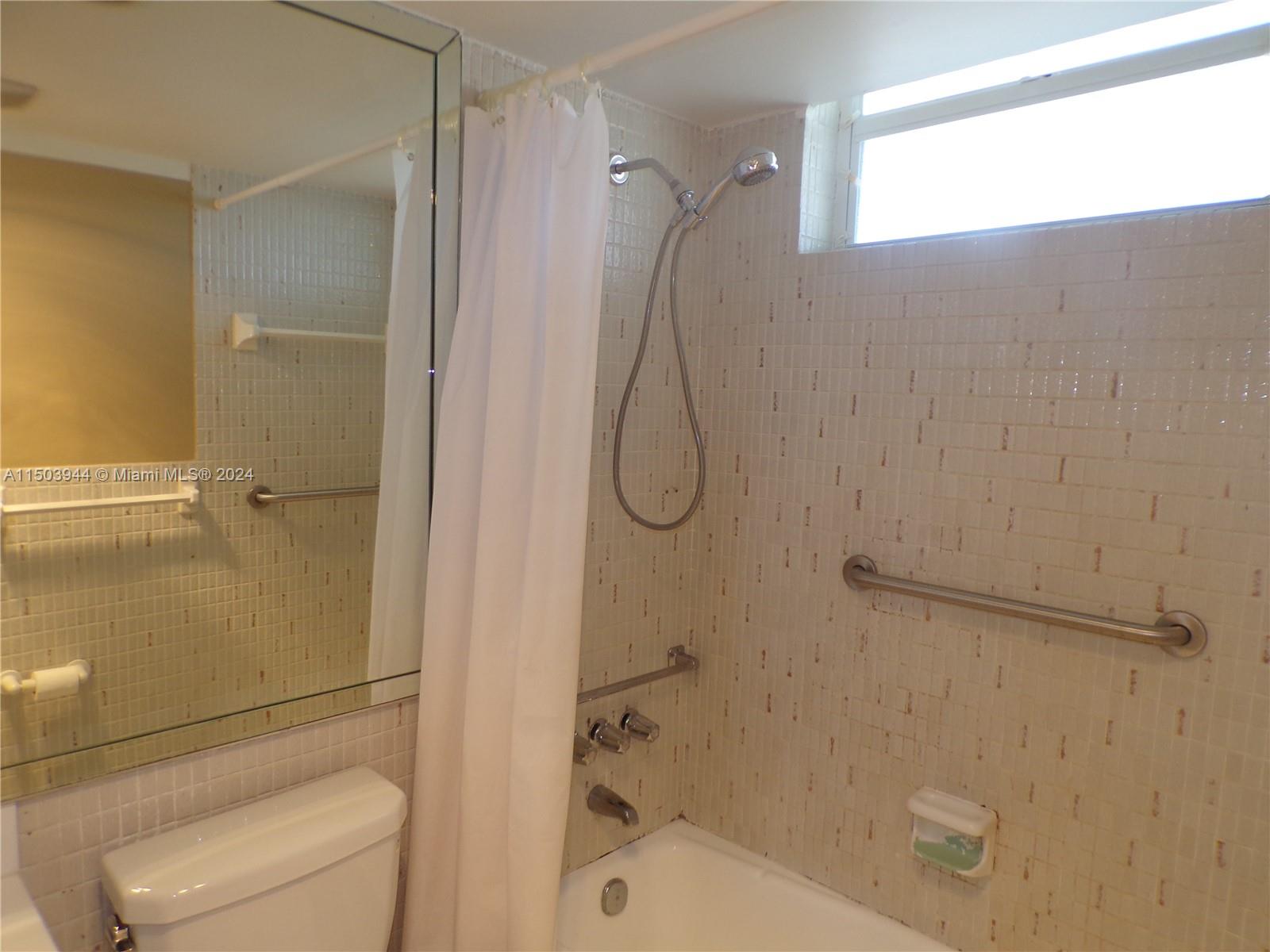 3010 Marcos Dr R403, Aventura, Florida 33160, 1 Bedroom Bedrooms, ,1 BathroomBathrooms,Residential,For Sale,3010 Marcos Dr R403,A11503944
