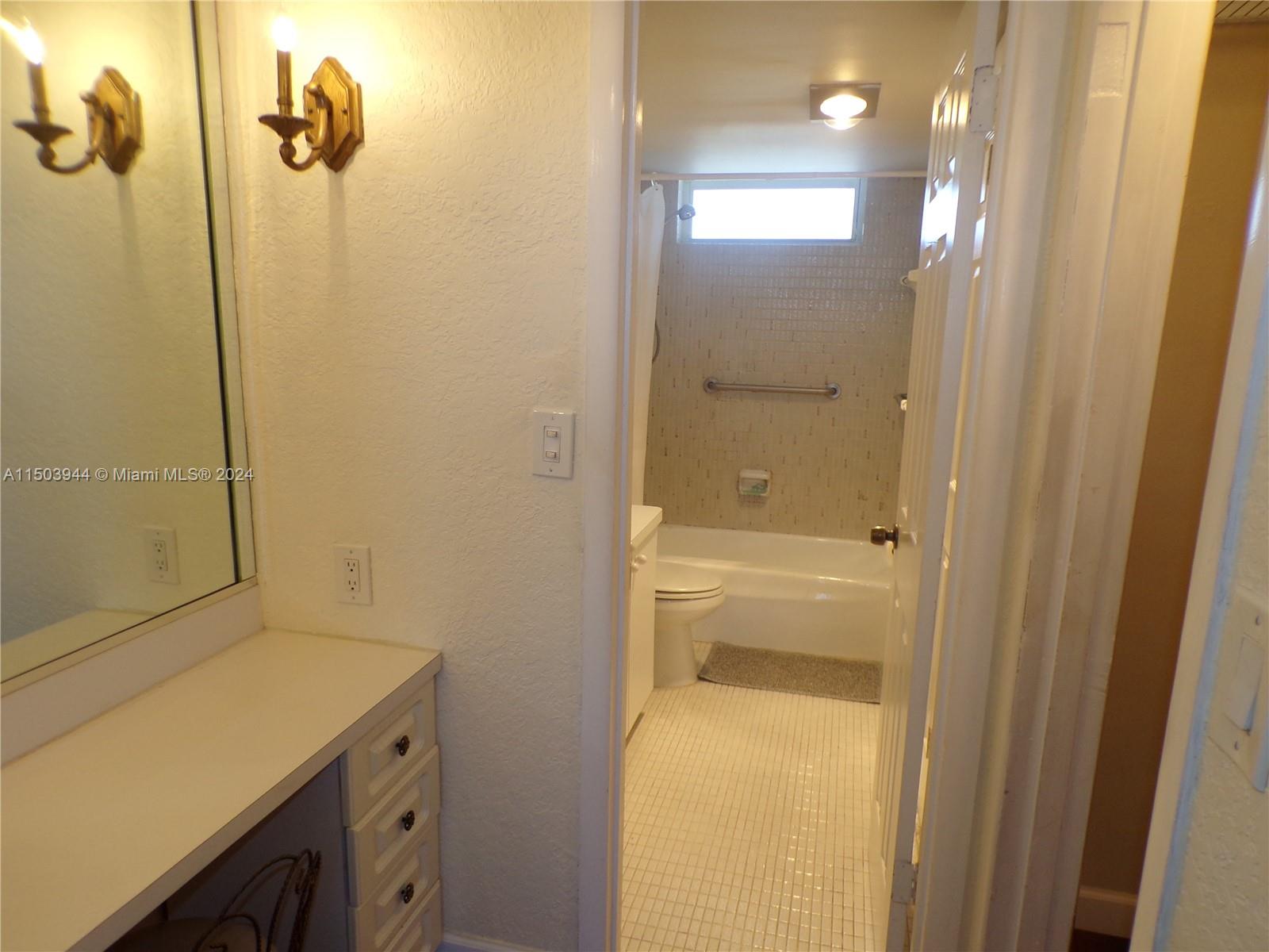 3010 Marcos Dr R403, Aventura, Florida 33160, 1 Bedroom Bedrooms, ,1 BathroomBathrooms,Residential,For Sale,3010 Marcos Dr R403,A11503944